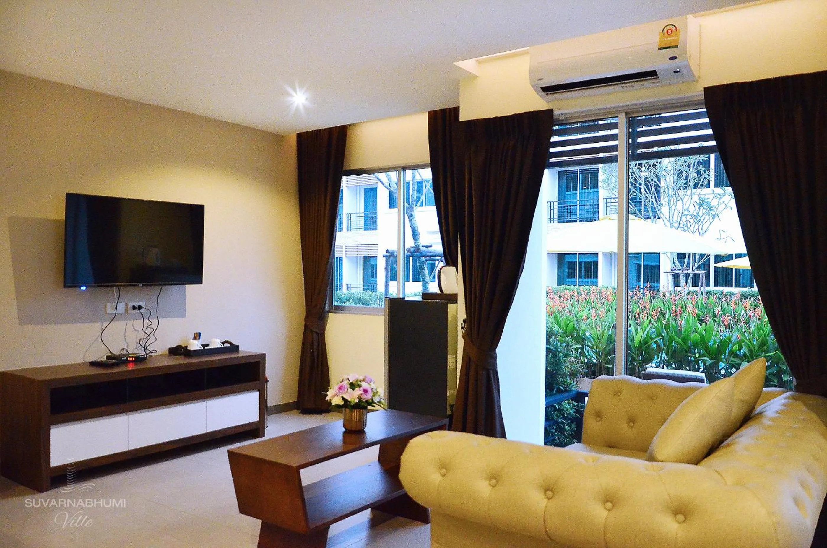Living room in Suvarnabhumi Ville Airport Hotel