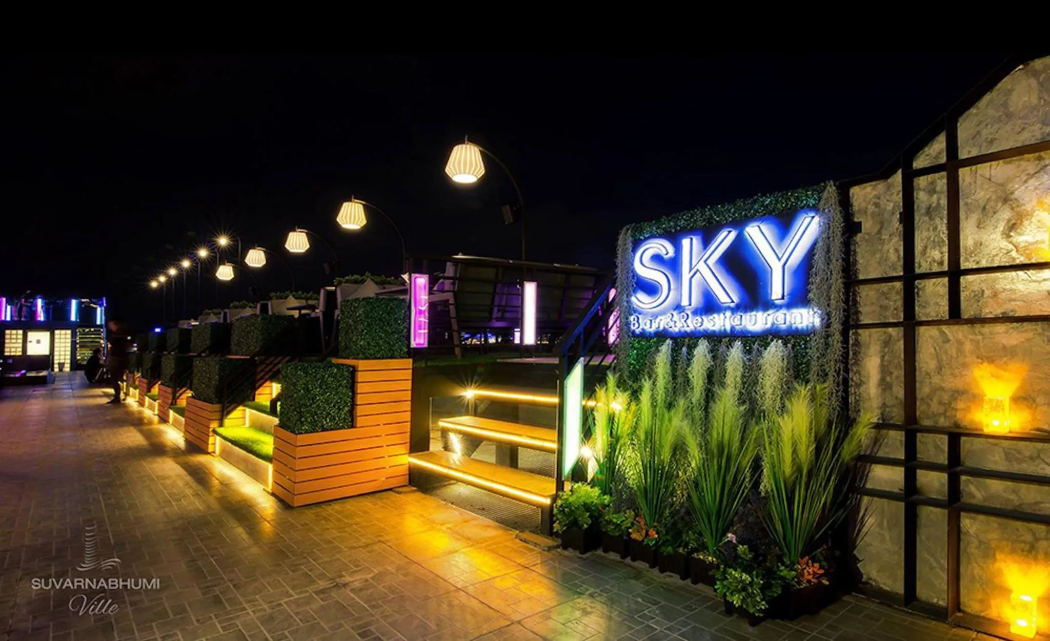 Restaurant/places to eat in Suvarnabhumi Ville Airport Hotel