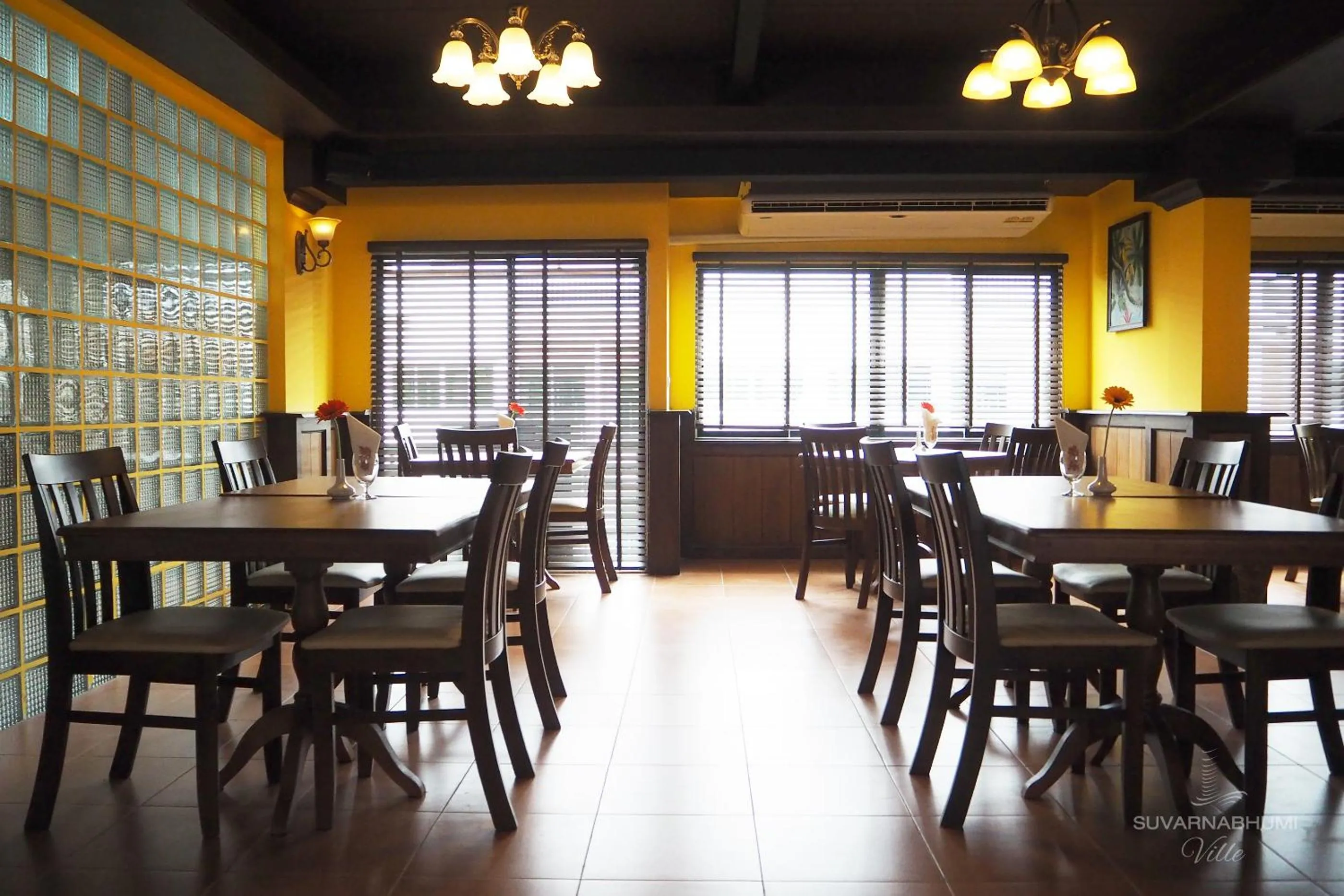 Restaurant/places to eat in Suvarnabhumi Ville Airport Hotel