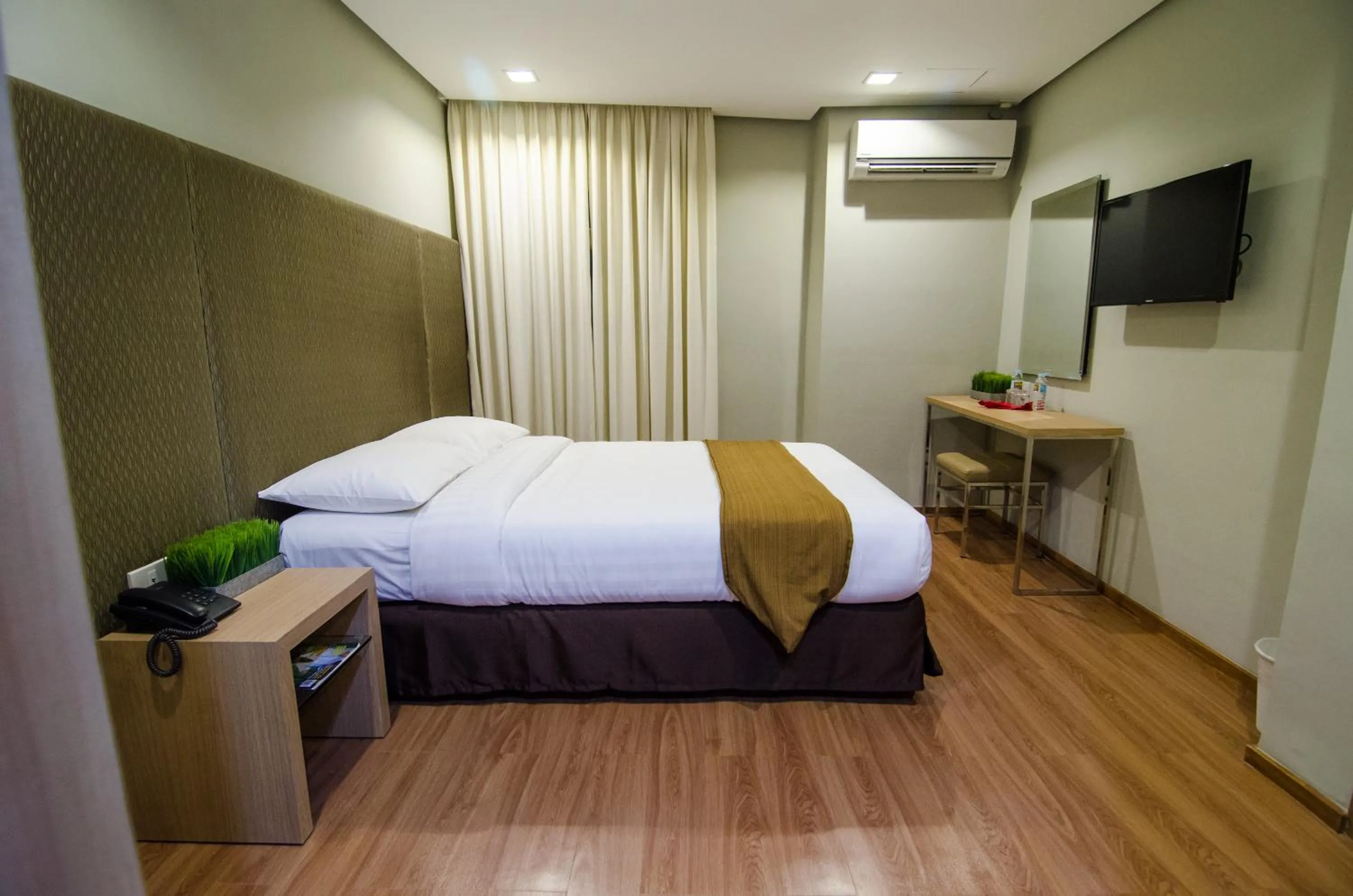 Bedroom, Bed in Madison Hotel PHL