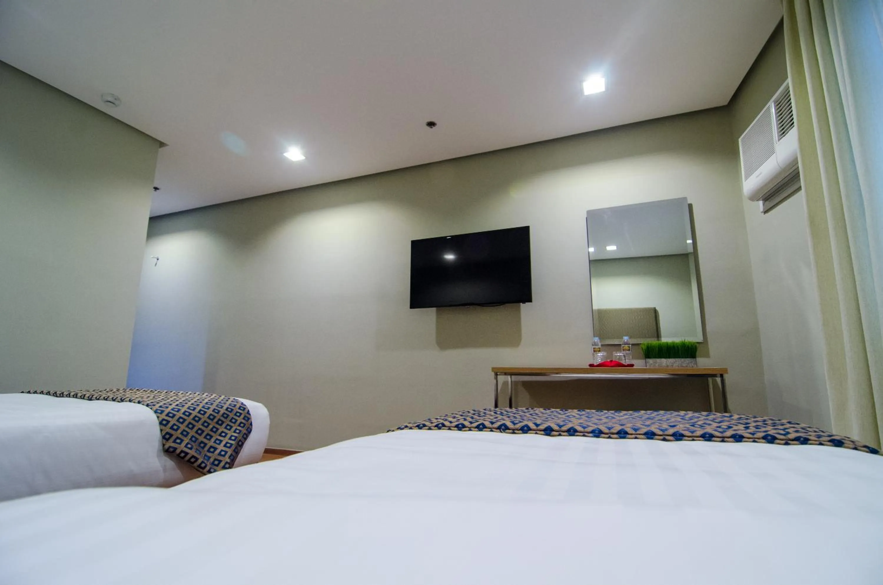 Decorative detail, Bed in Madison Hotel PHL