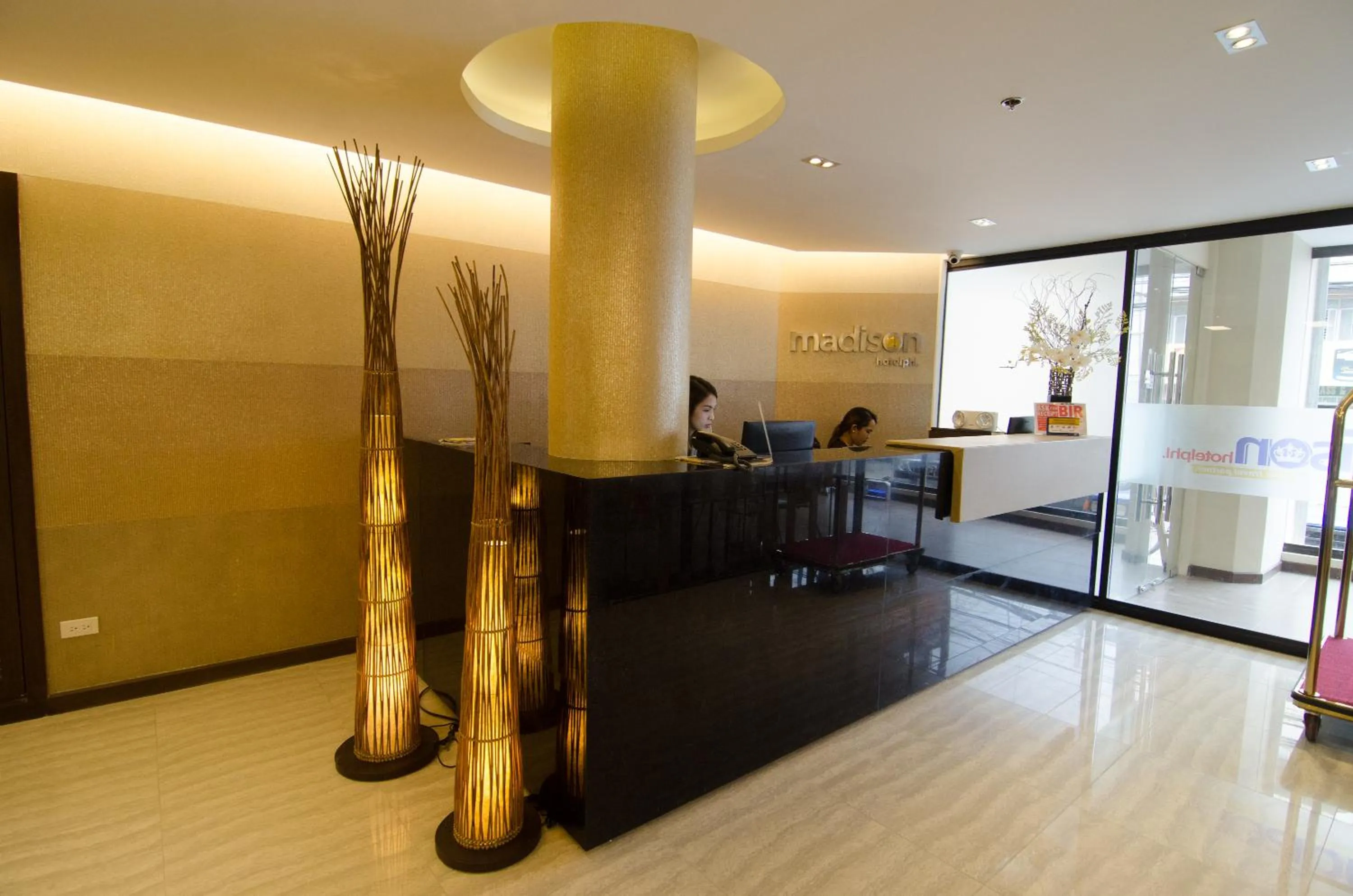 Lobby or reception in Madison Hotel PHL