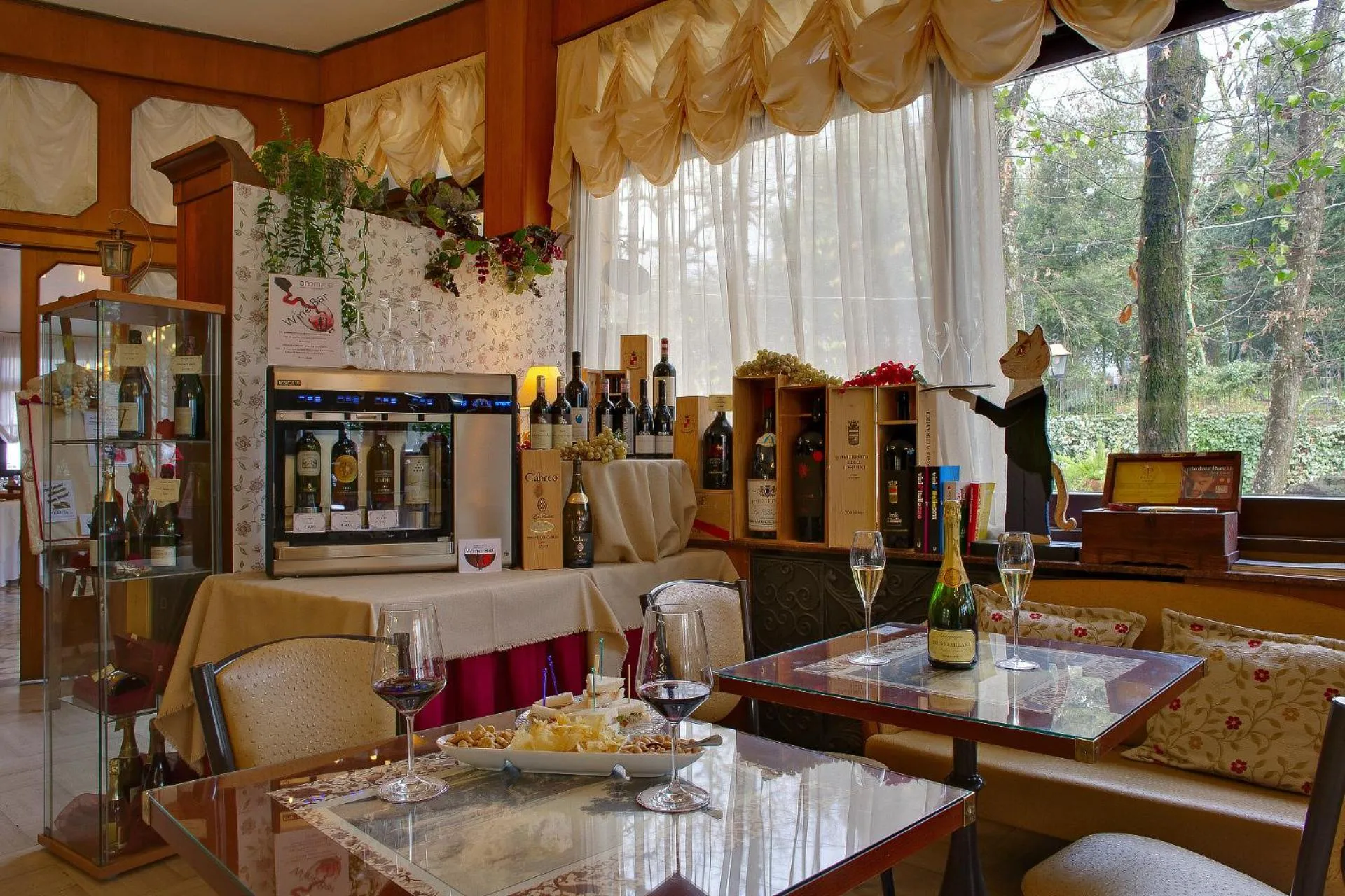 Lounge or bar in Miralago