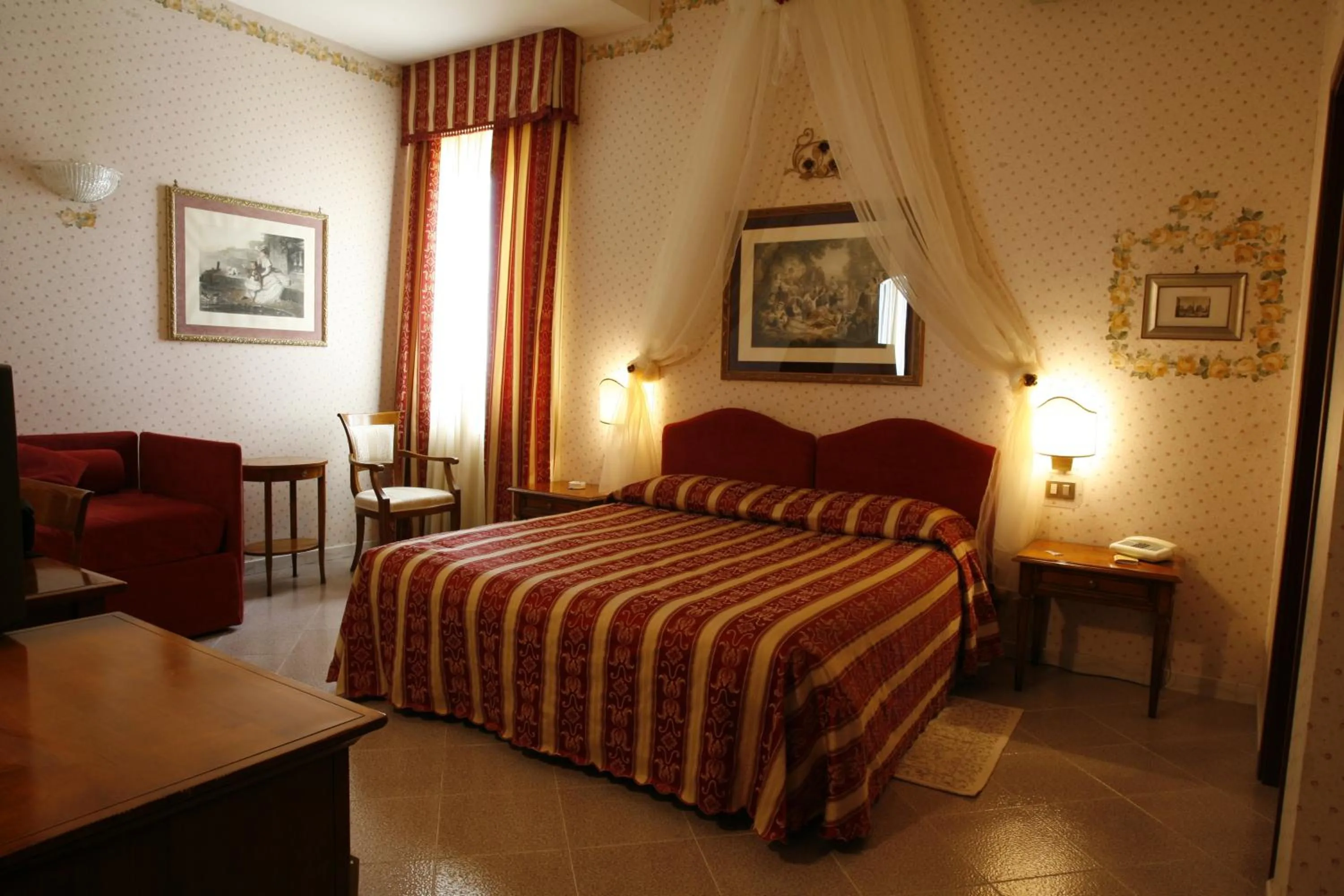 Toilet, Bed in Miralago