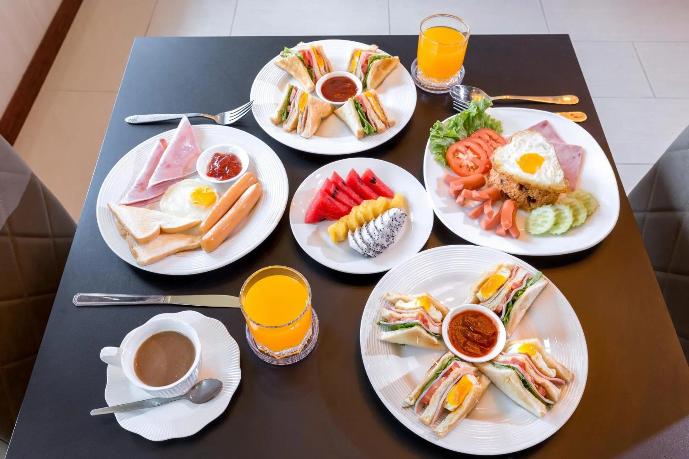 American breakfast in RoomQuest Suvarnabhumi Airport Romklao Soi 6