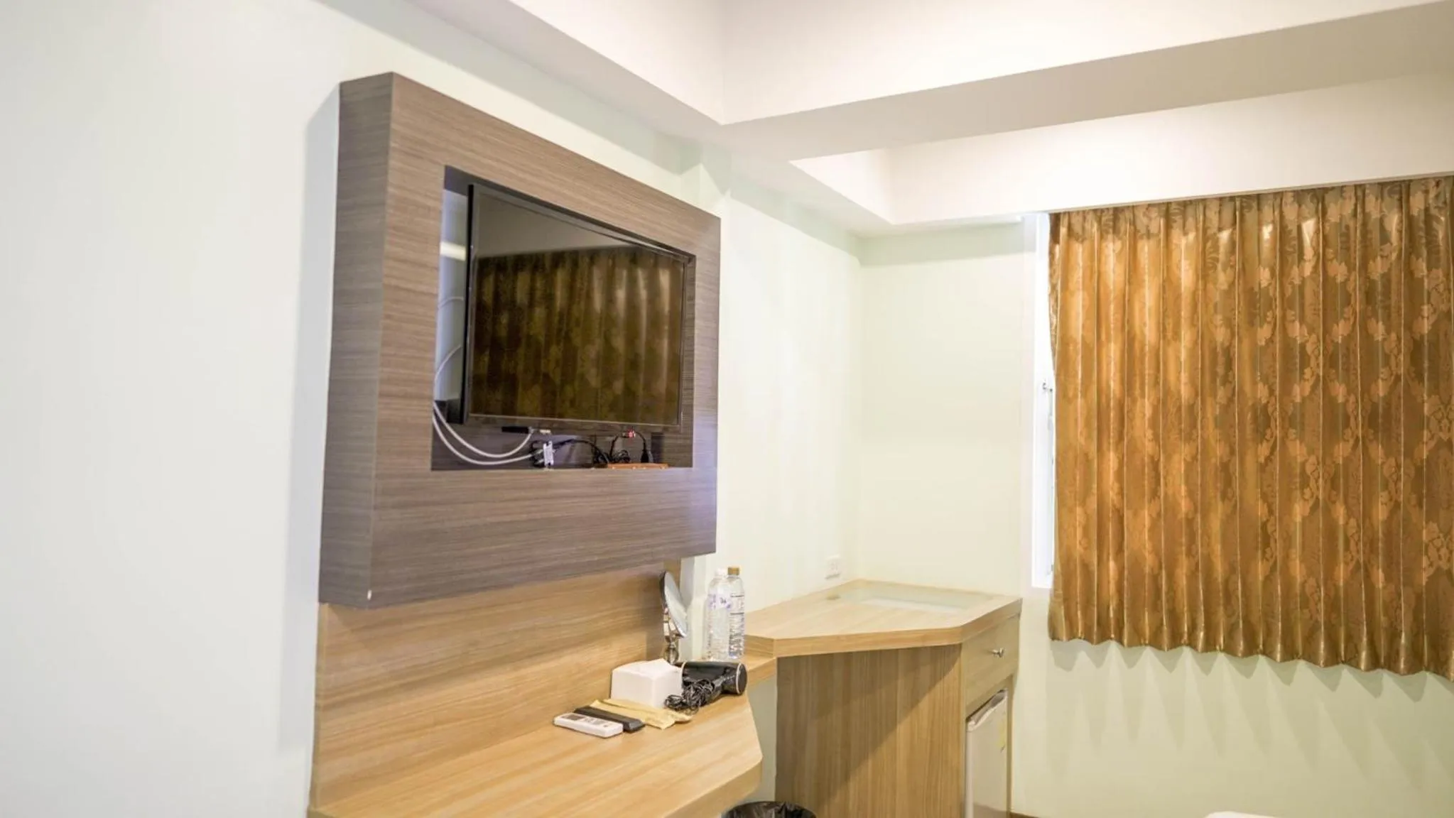 Area and facilities in RoomQuest Suvarnabhumi Airport Romklao Soi 6