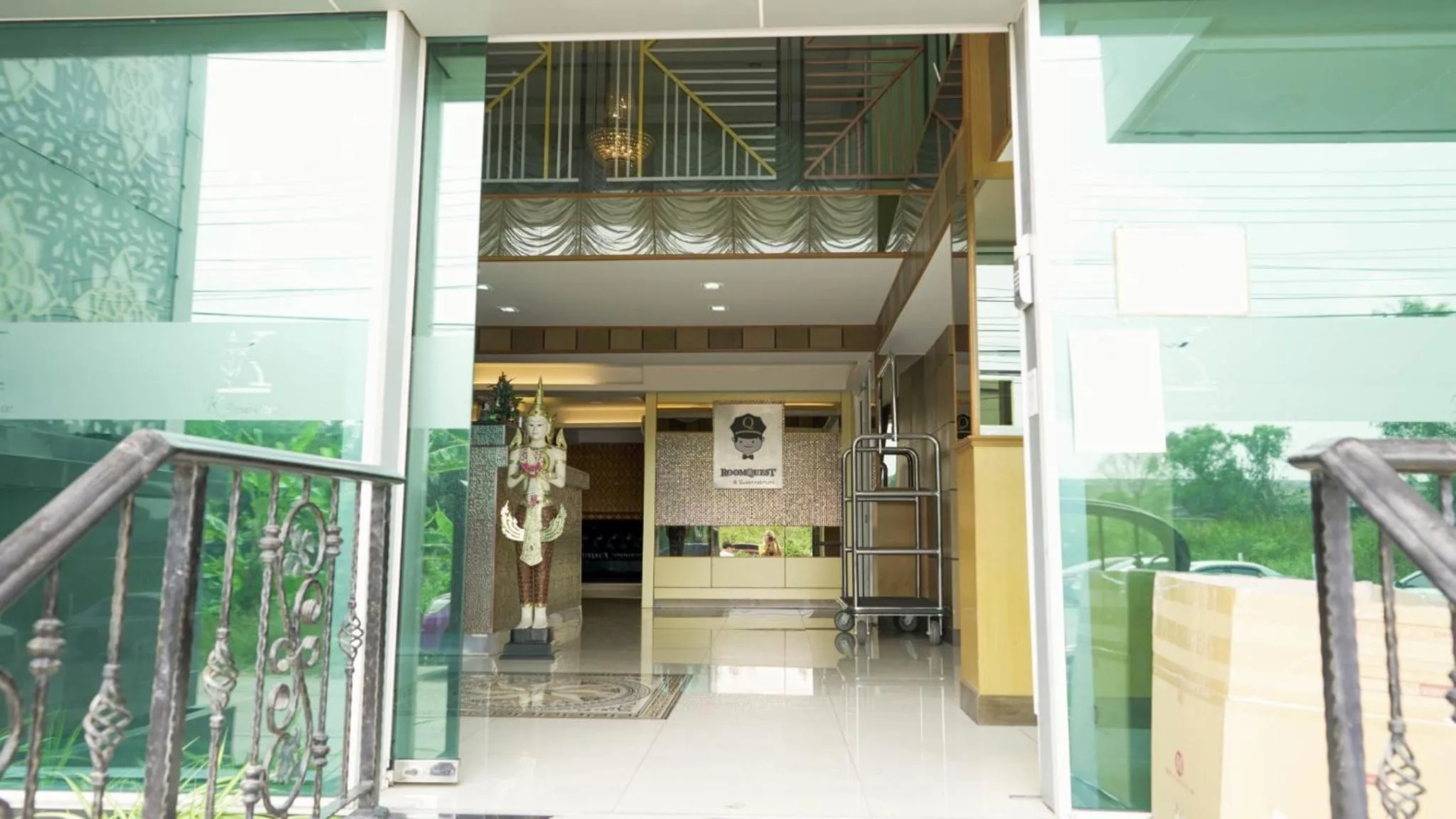 Property building in RoomQuest Suvarnabhumi Airport Romklao Soi 6