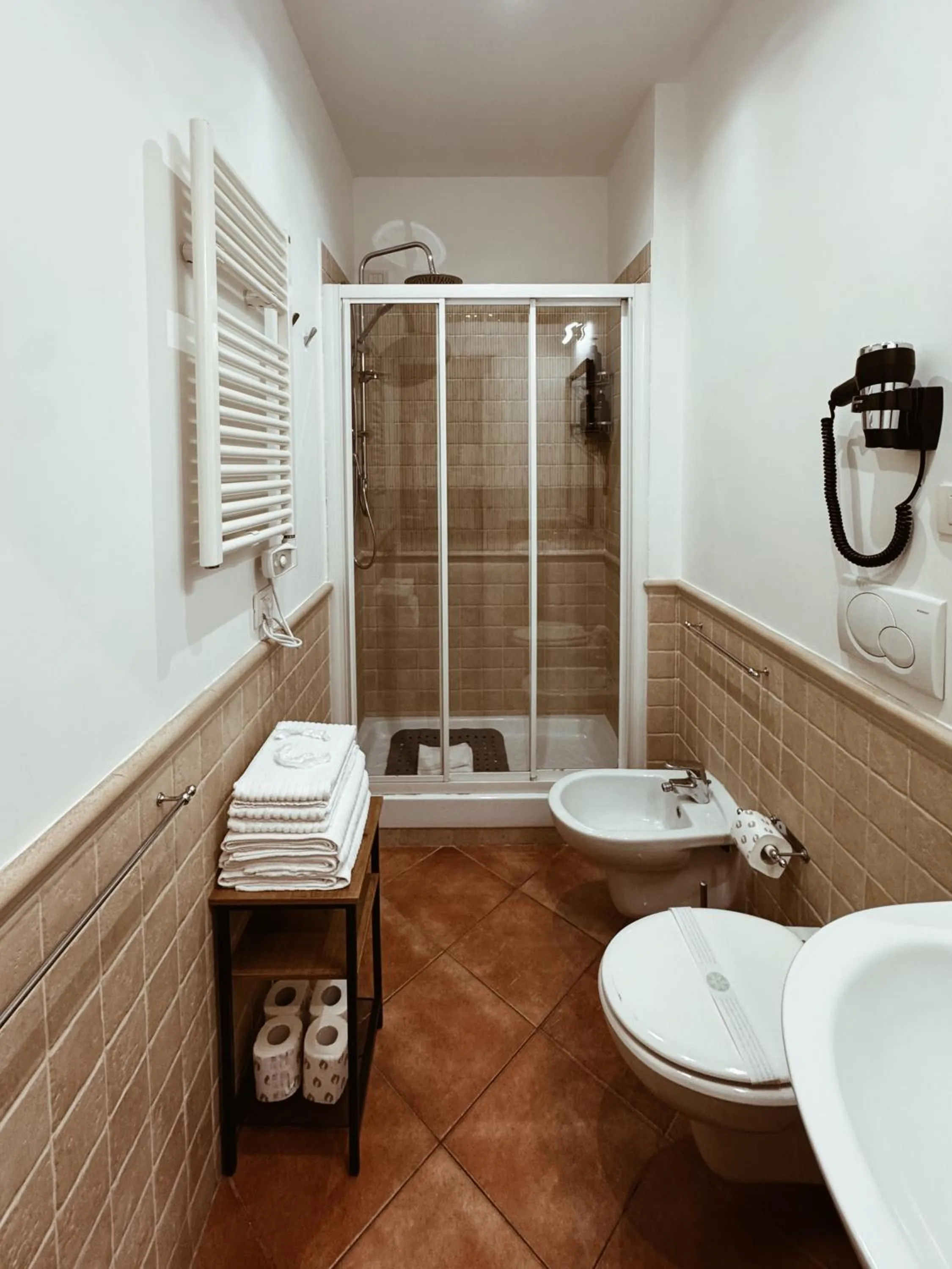 Shower in Residenza Sciarra Suites