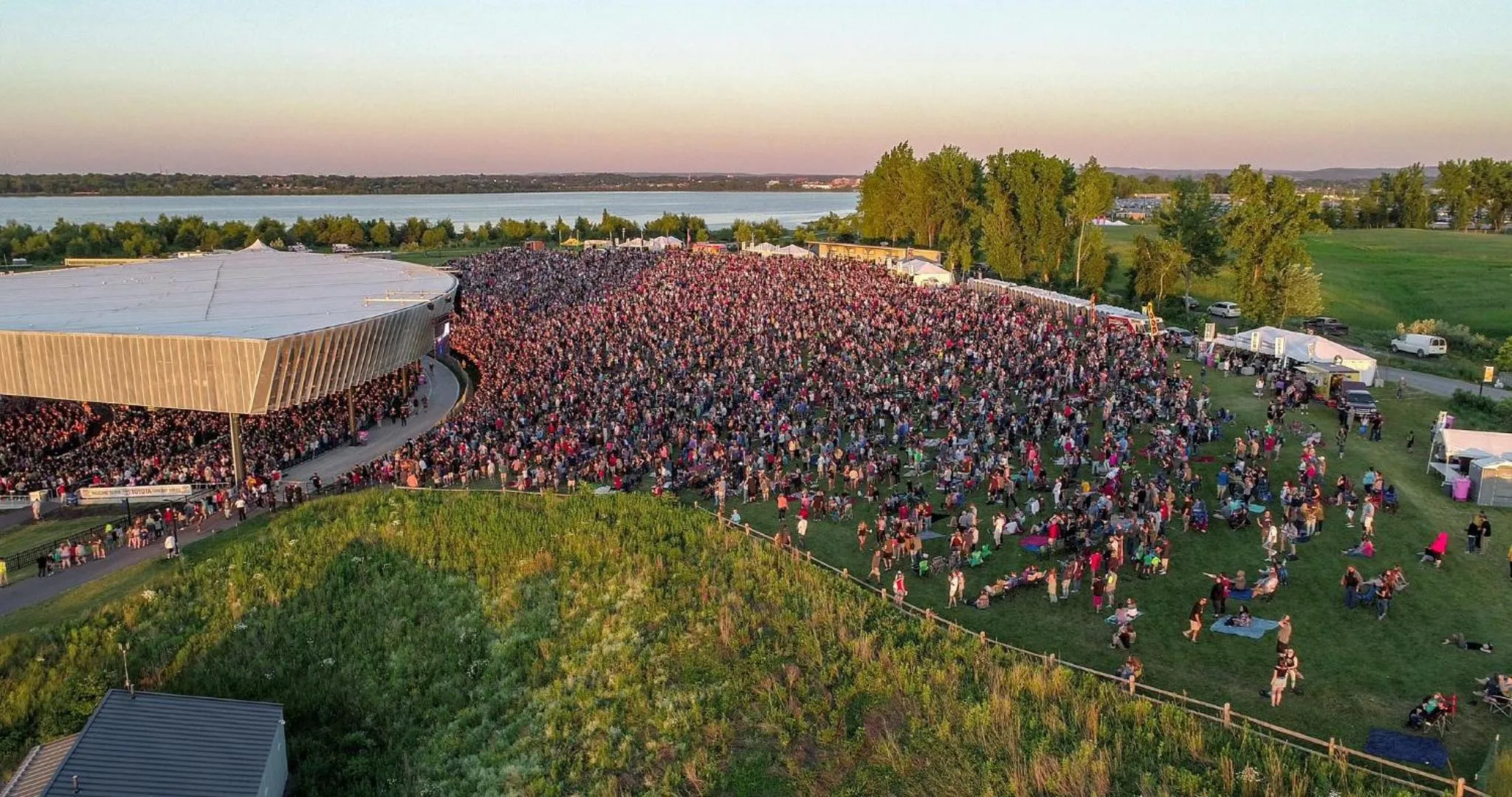 Area and facilities in Holiday Inn Express & Suites Dewitt - Syracuse by IHG