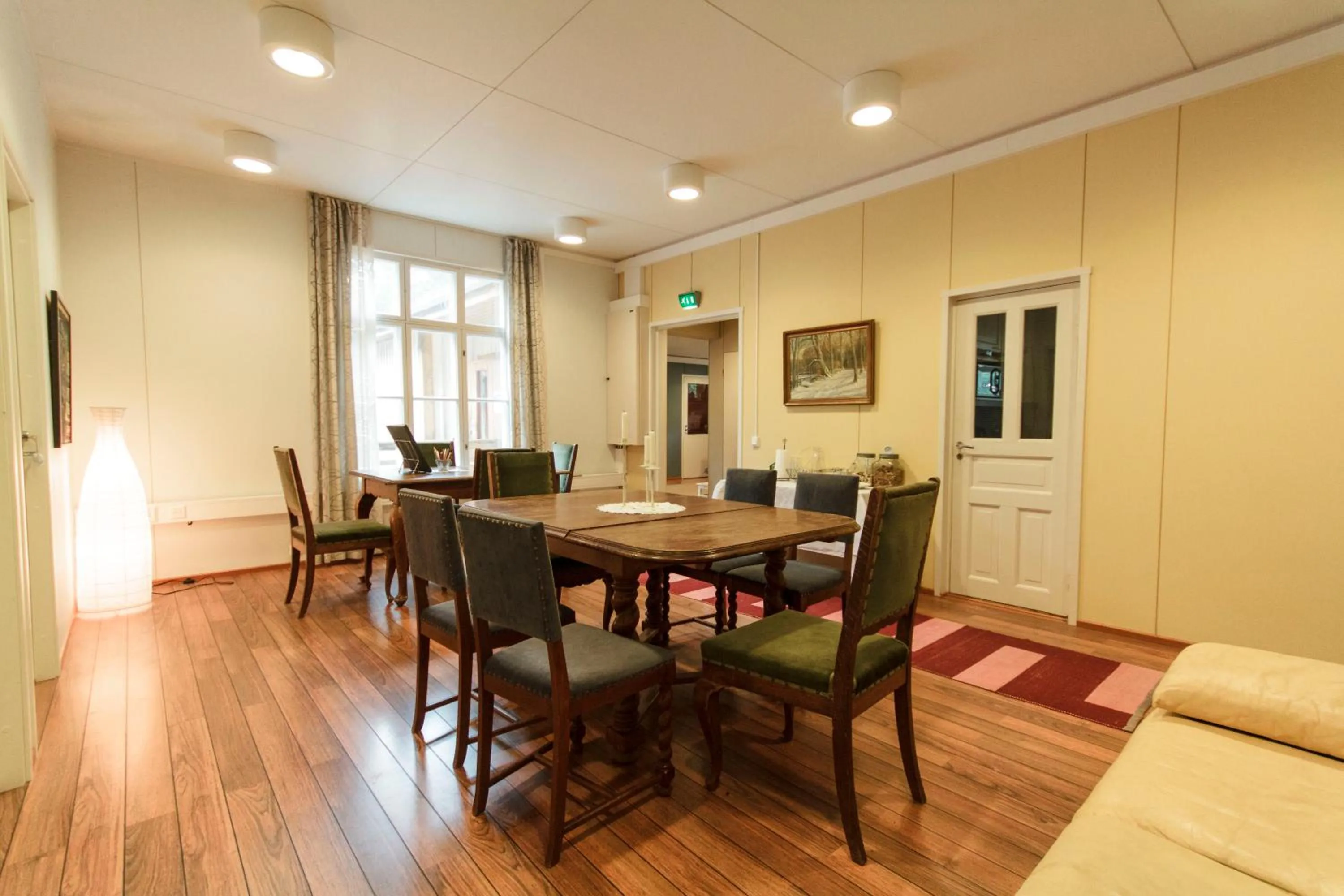 Communal lounge/ TV room in Villa Högbo