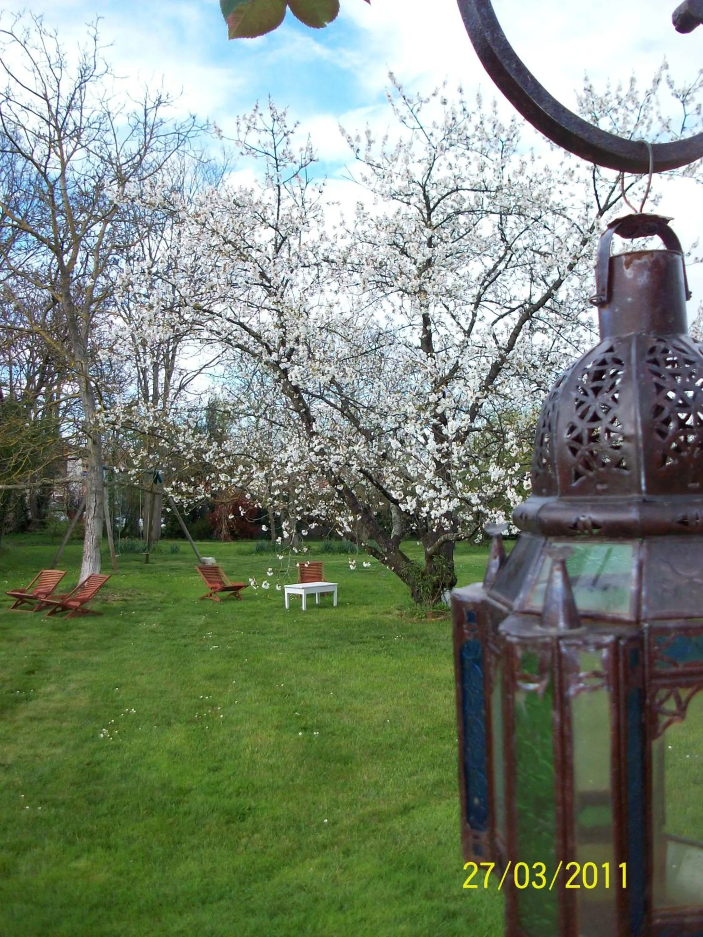 Garden view in La Maison d'Anais
