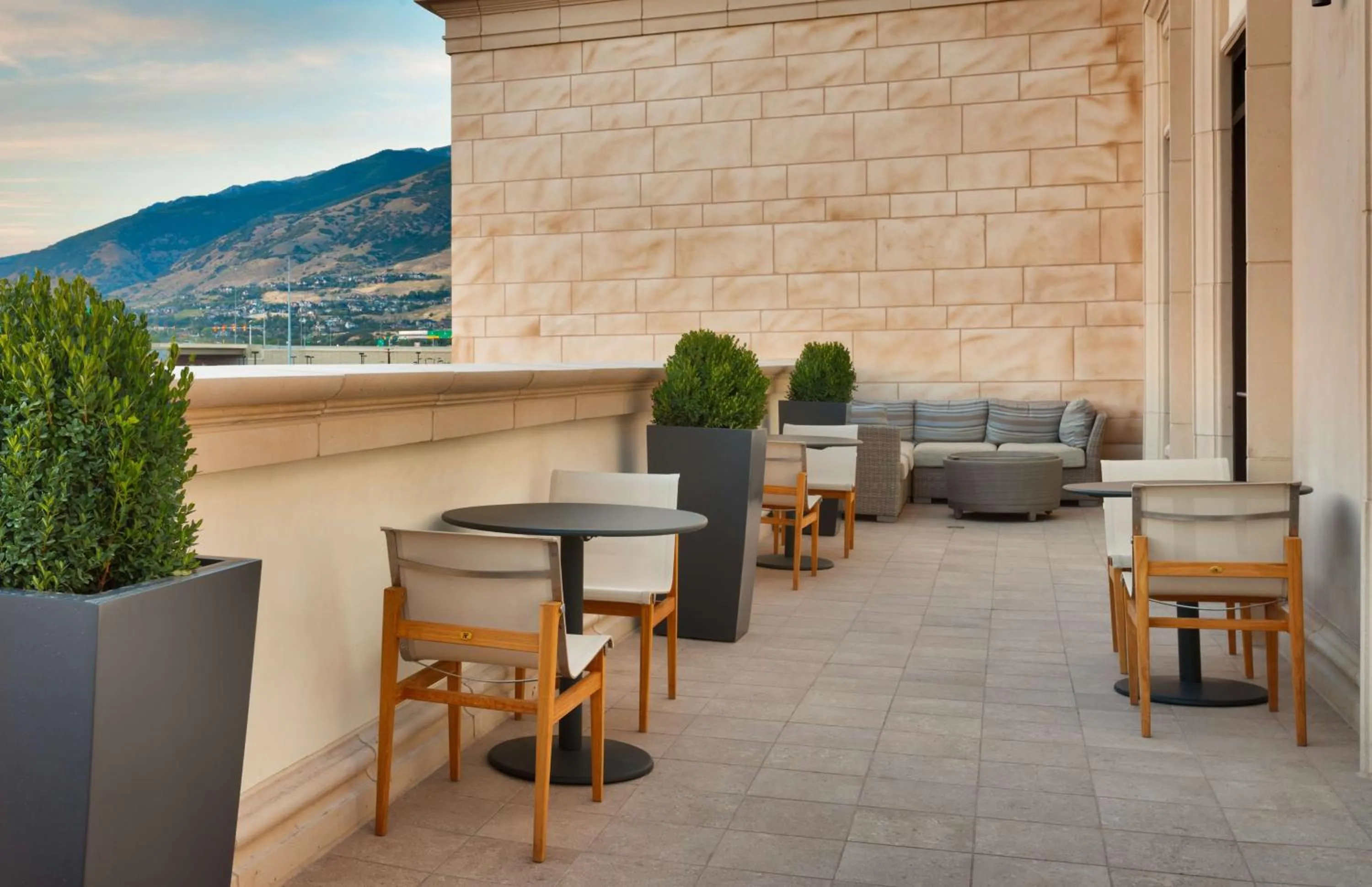 Property building in Hyatt Place Salt Lake City Farmington Station Park