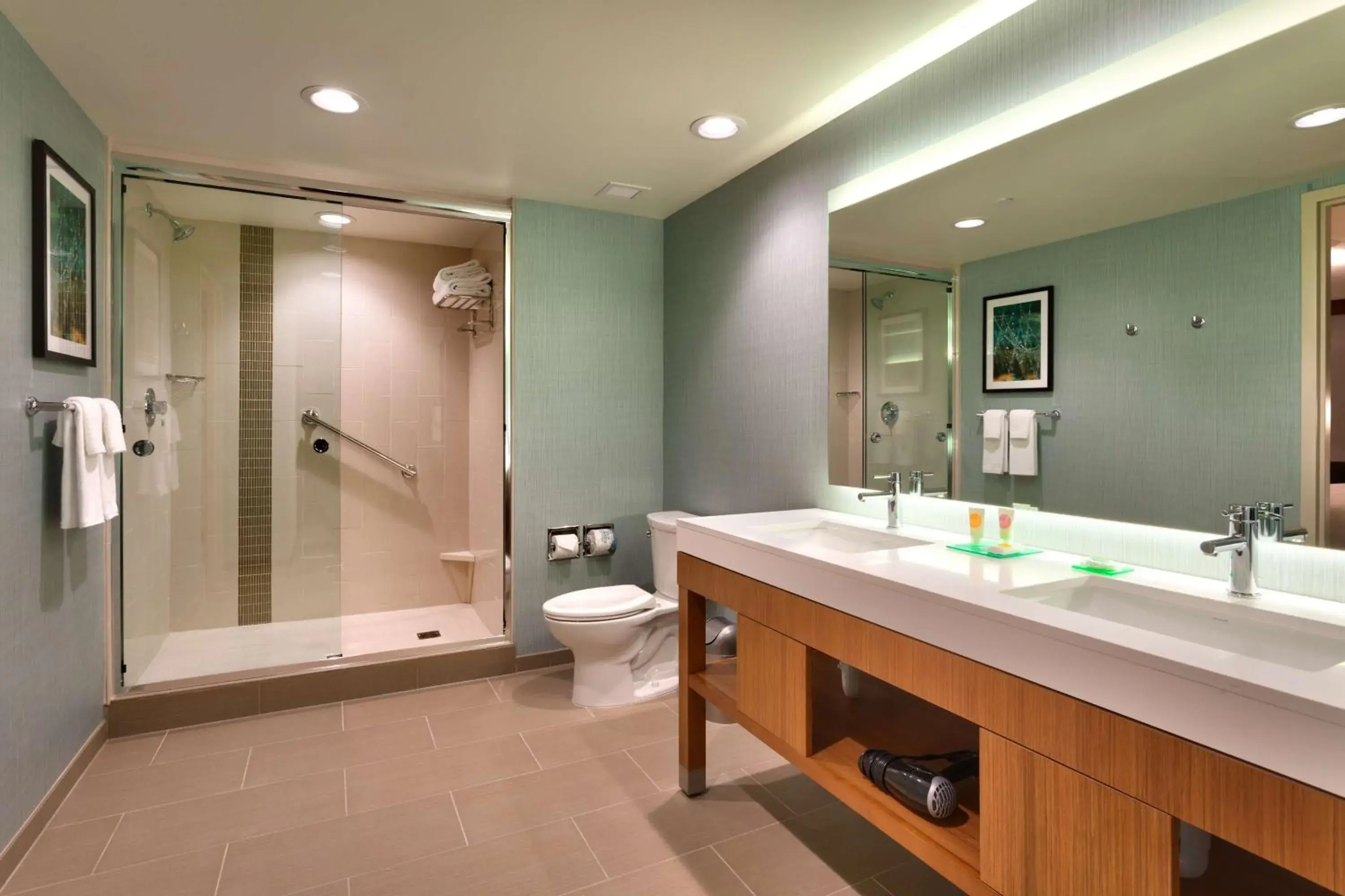 Queen Room with Sofa Bed - High Floor in Hyatt Place Salt Lake City Farmington Station Park Queen Room with Sofa Bed - High Floor in Hyatt Place Salt Lake City Farmington Station Park