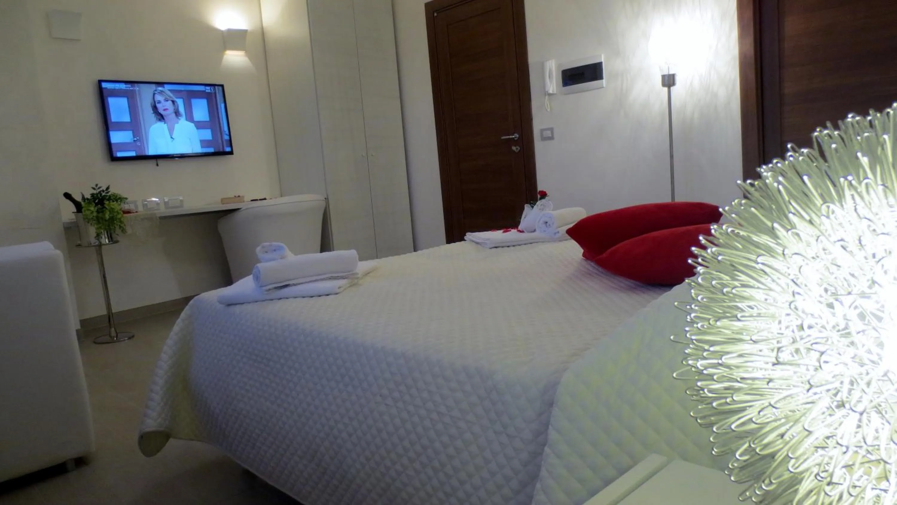 TV and multimedia, Bed in Masseria Corte Masseriola