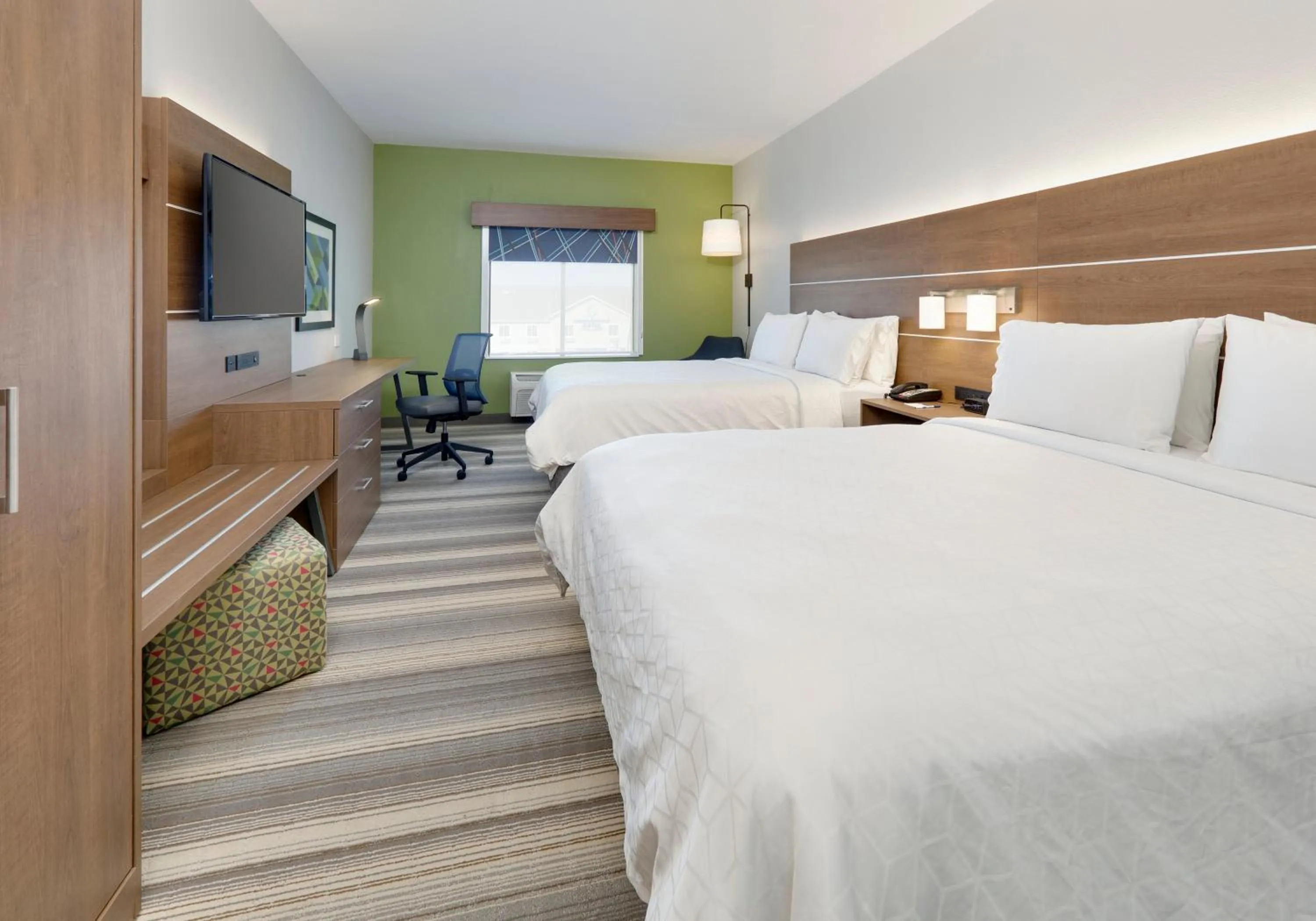 Photo of the whole room, Bed in Holiday Inn Express & Suites - Denton North by IHG