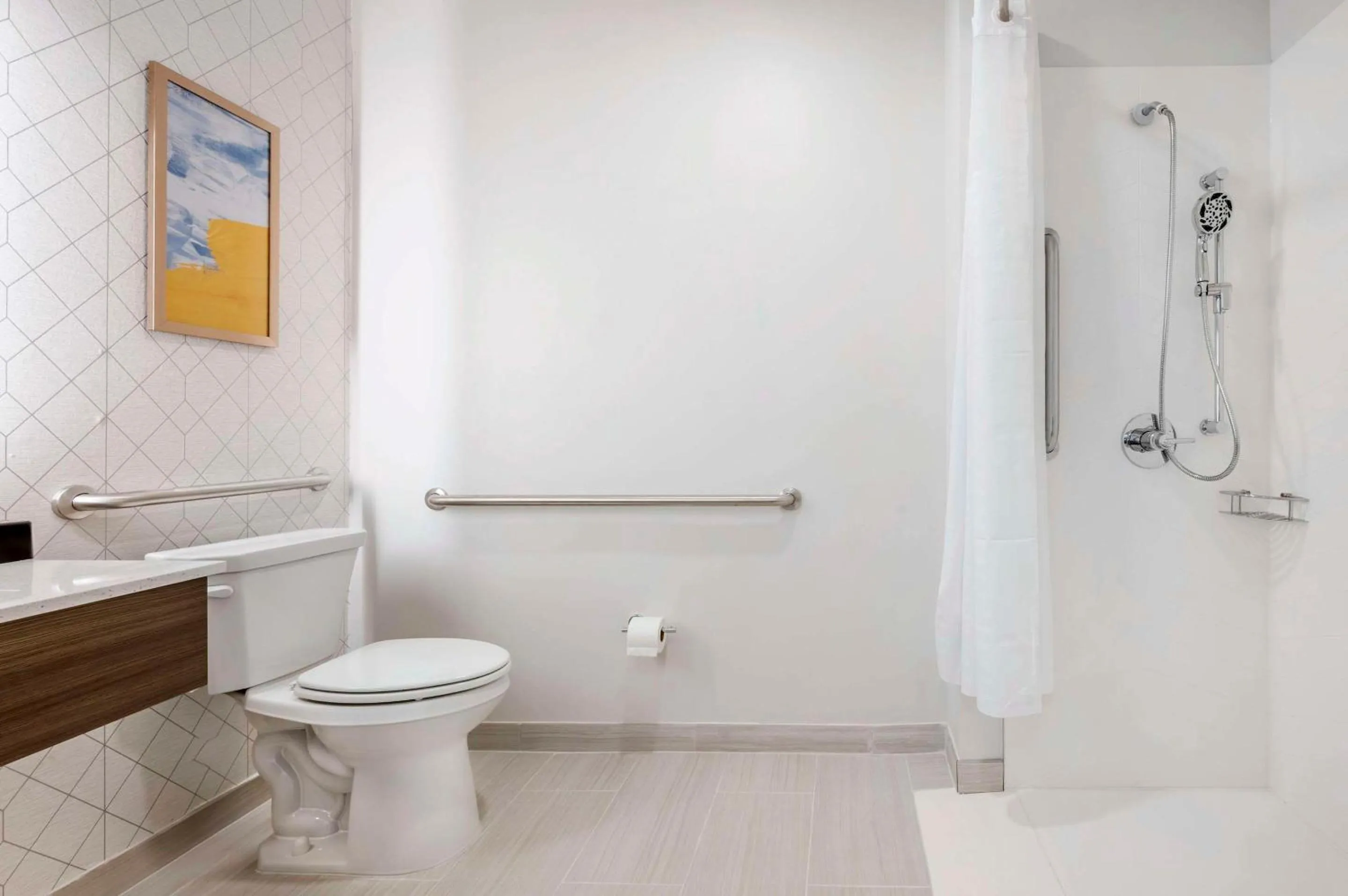 Bedroom in Comfort Inn Kendallville East