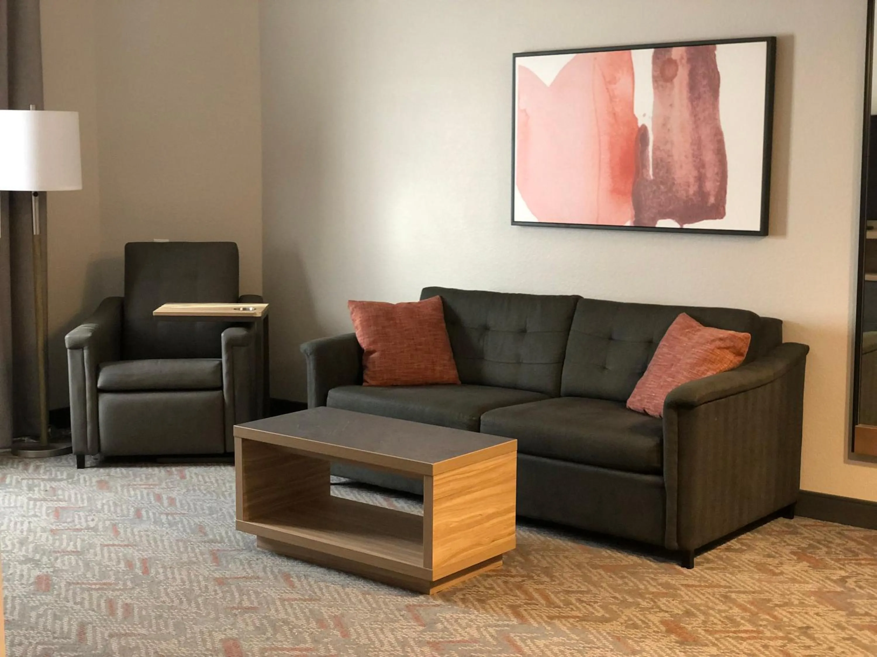 Living room in Candlewood Suites Mount Pleasant by IHG