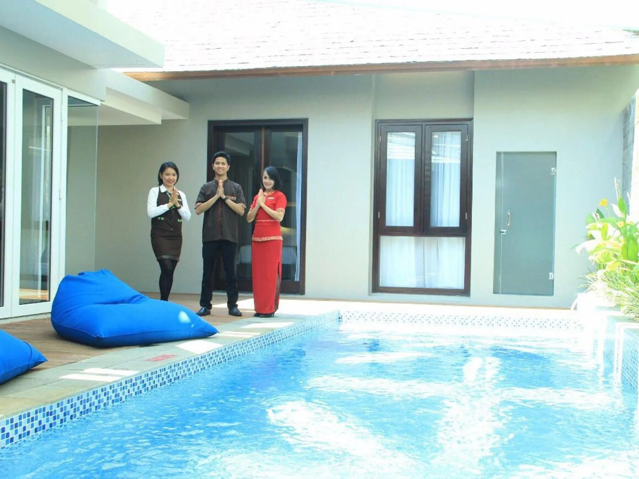 Swimming pool in Gammara Hotel Makassar