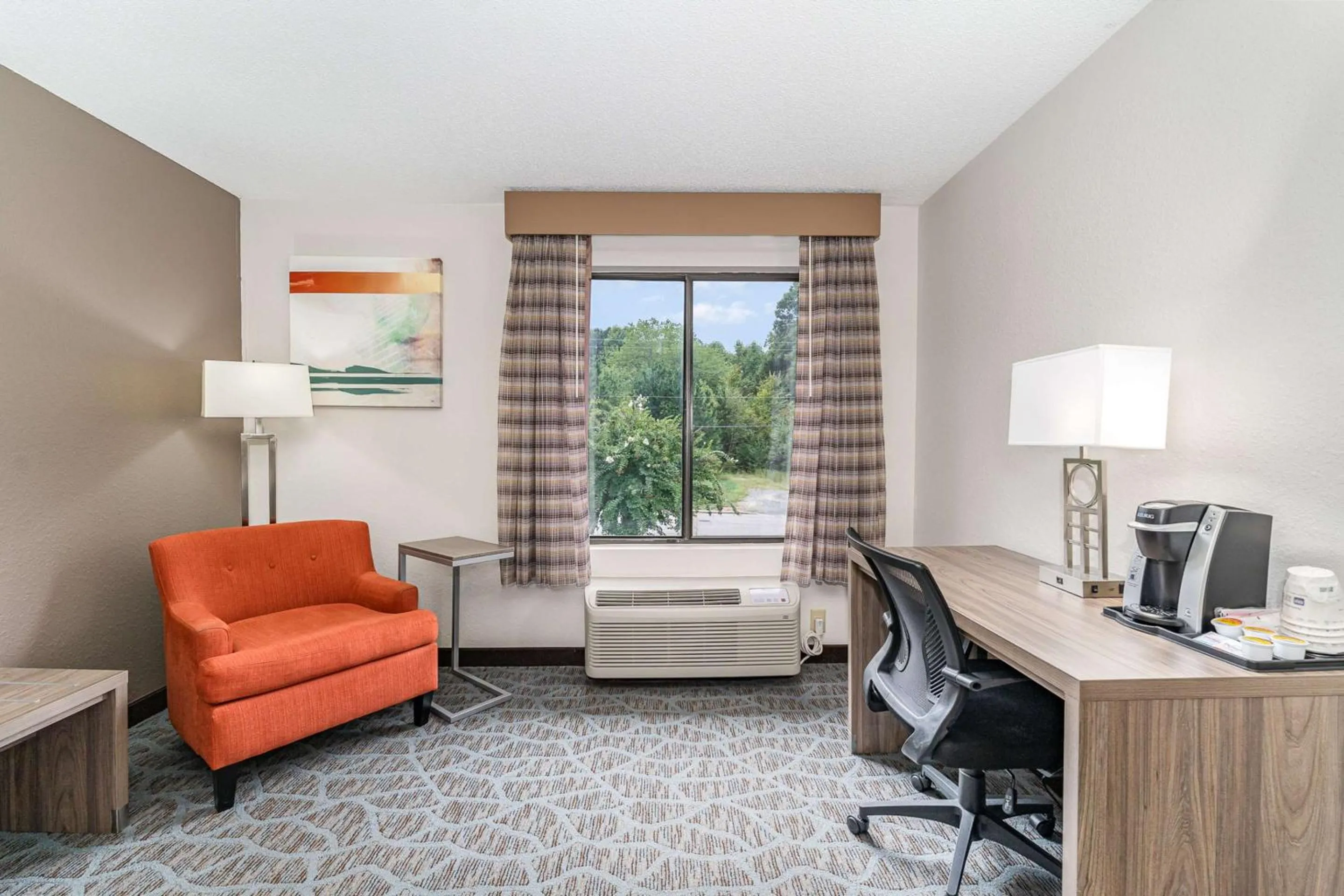 Bedroom in Best Western Kernersville