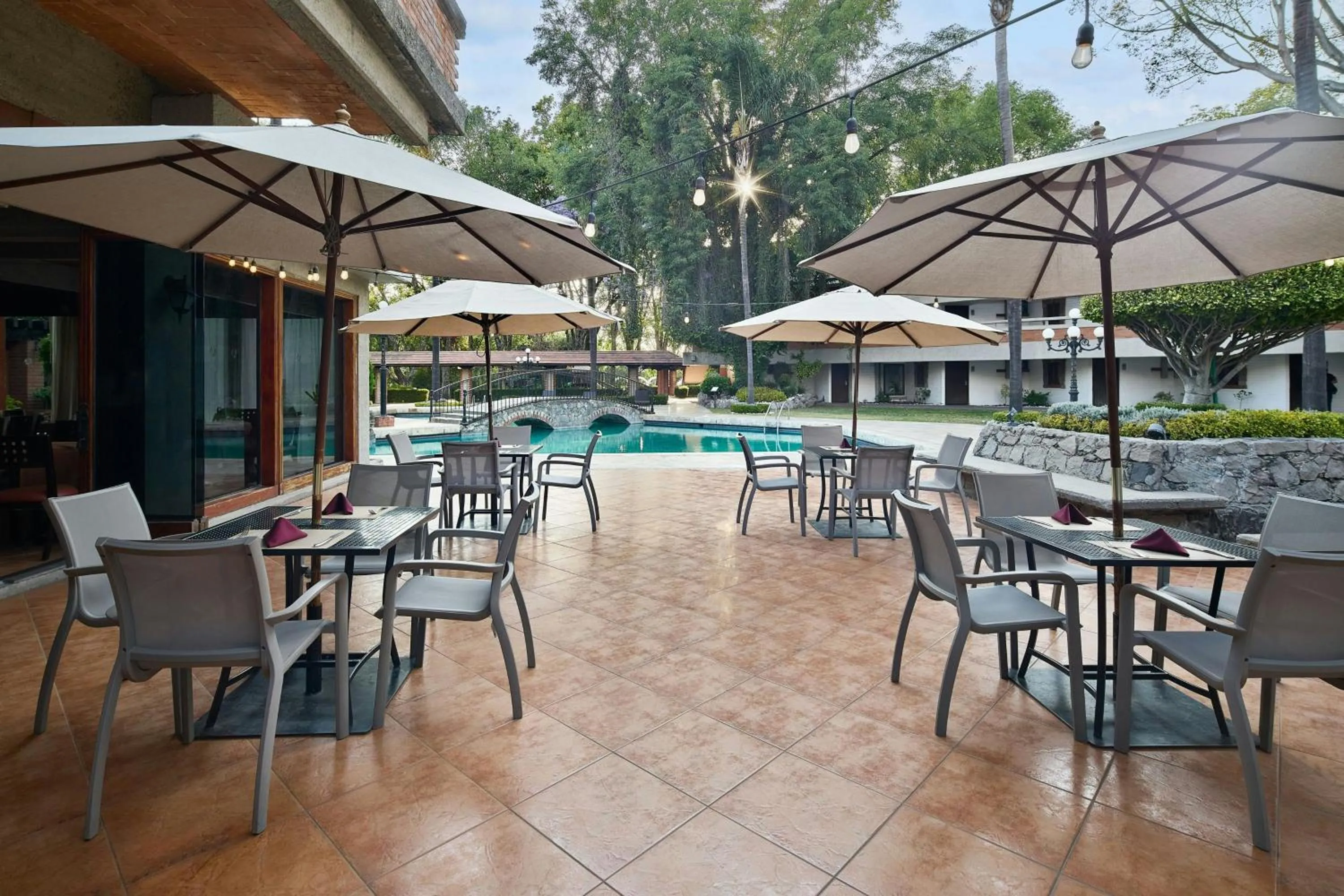 Restaurant/places to eat in Marriott Puebla Hotel Meson del Angel