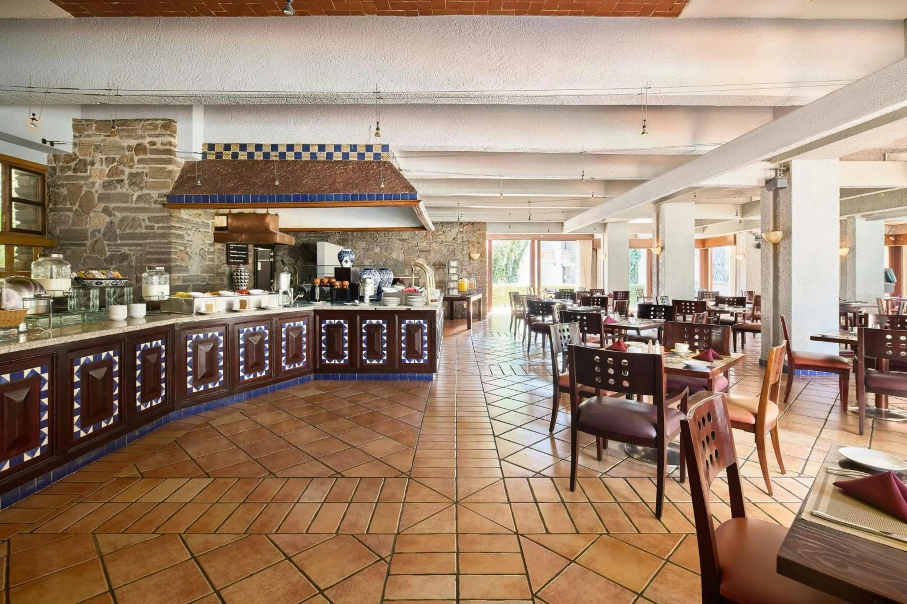 Restaurant/places to eat in Marriott Puebla Hotel Meson del Angel