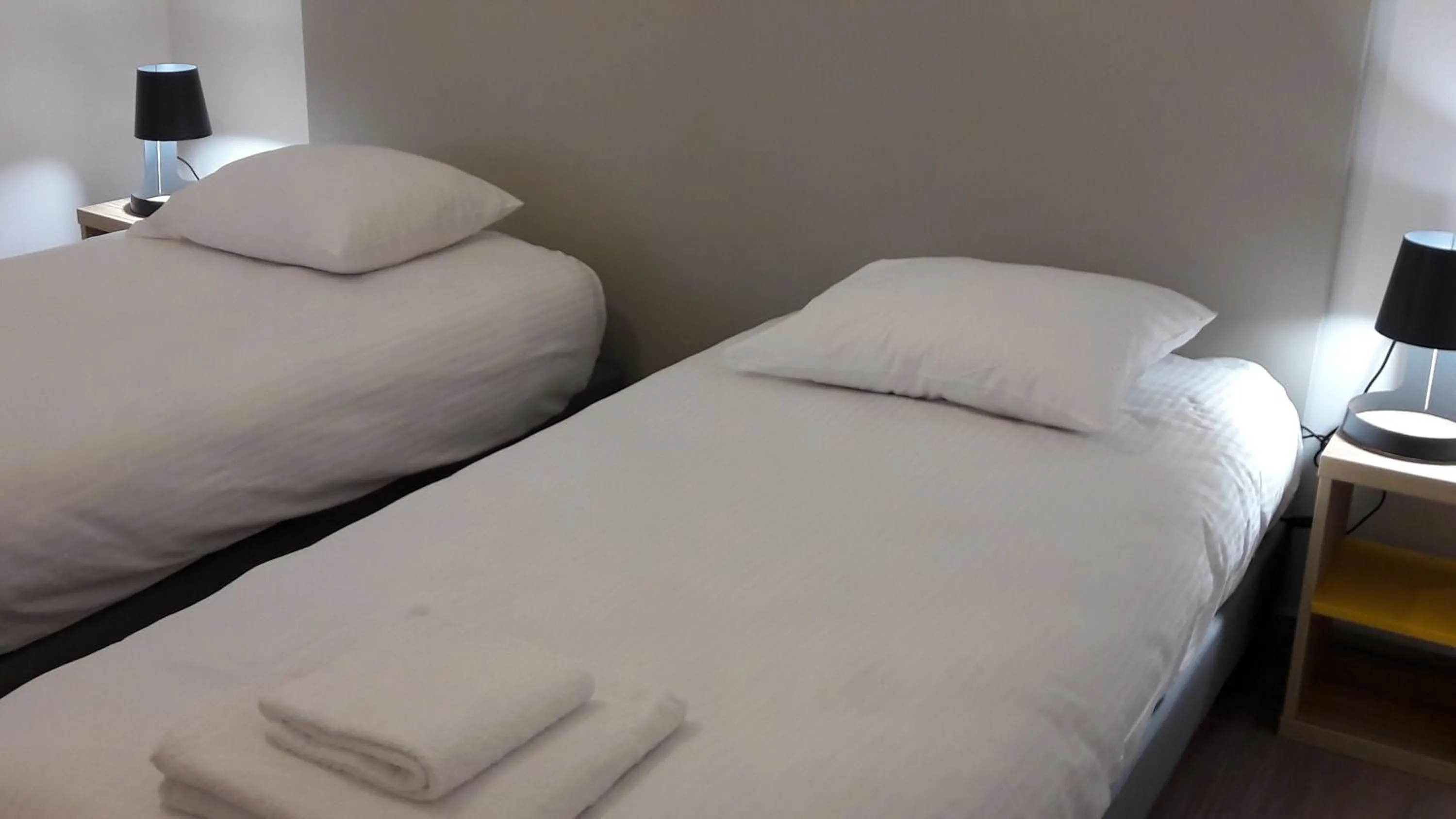 Bed in Apparteo Dijon