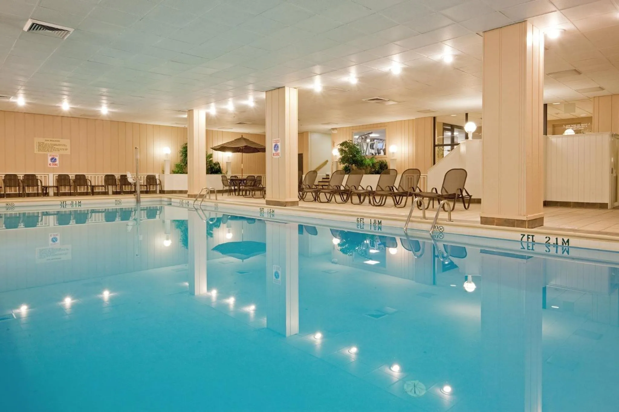 Swimming pool in Holiday Inn Portland-By the Bay by IHG