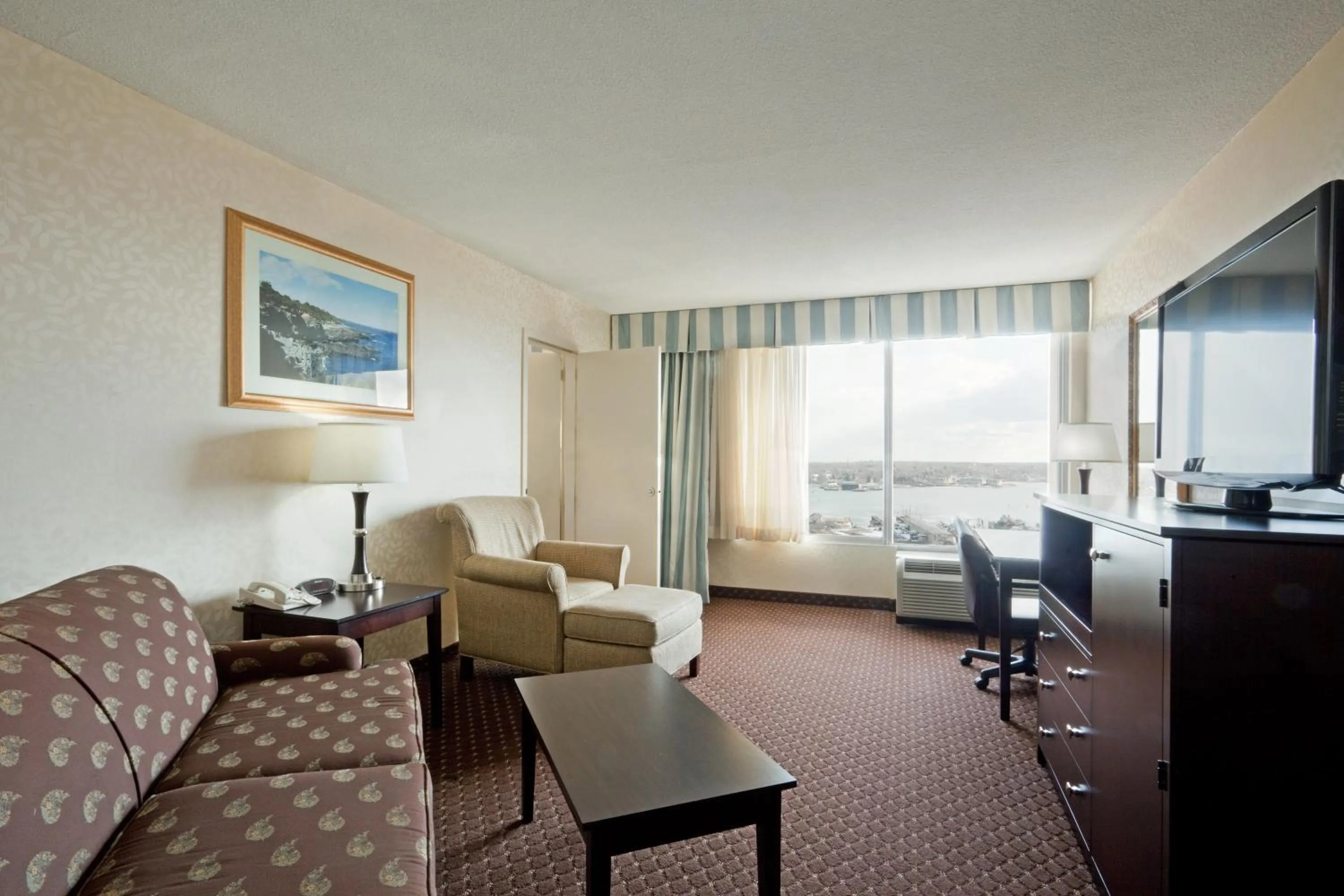 Photo of the whole room in Holiday Inn Portland-By the Bay by IHG