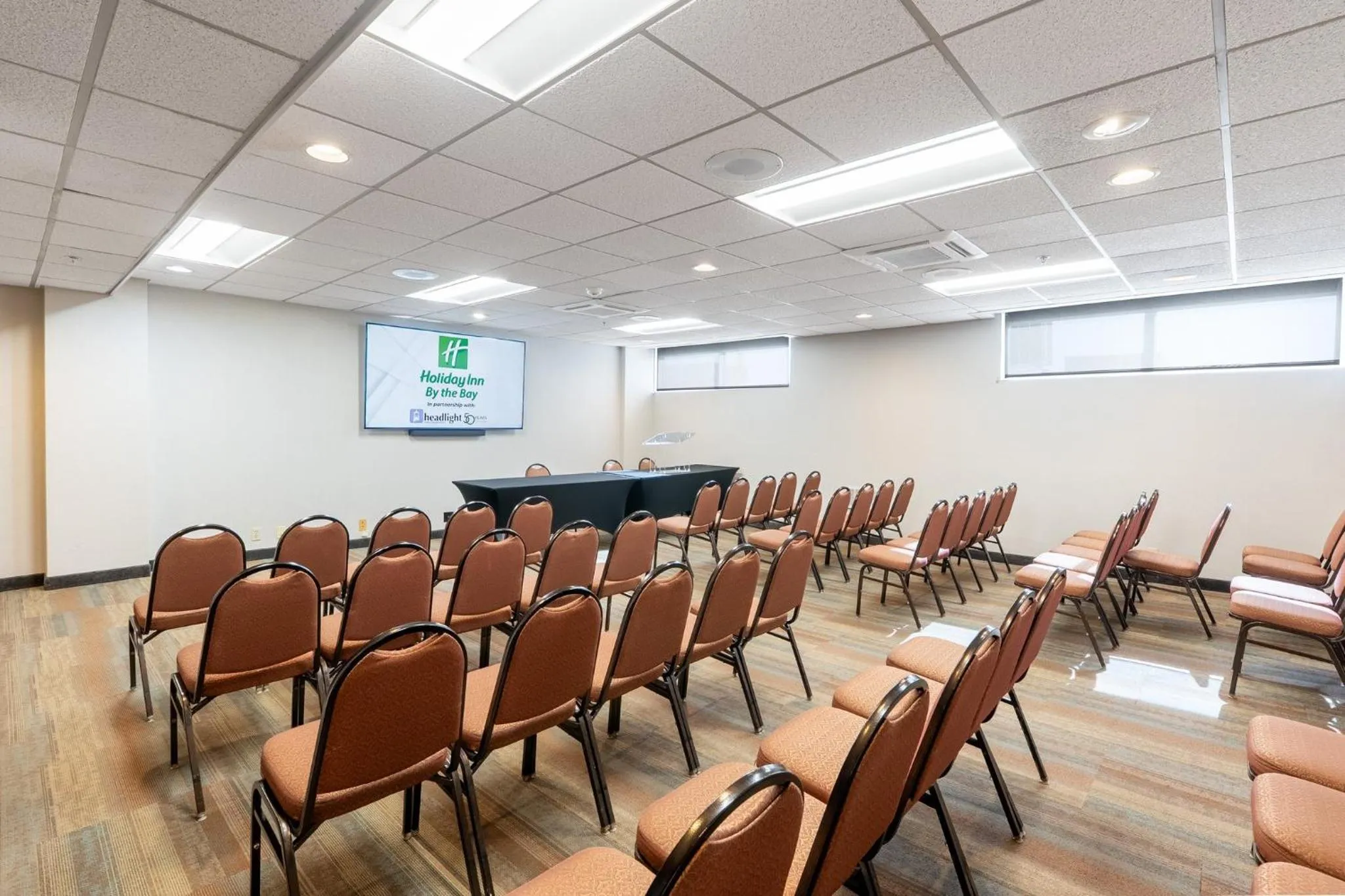 Meeting/conference room in Holiday Inn Portland-By the Bay by IHG