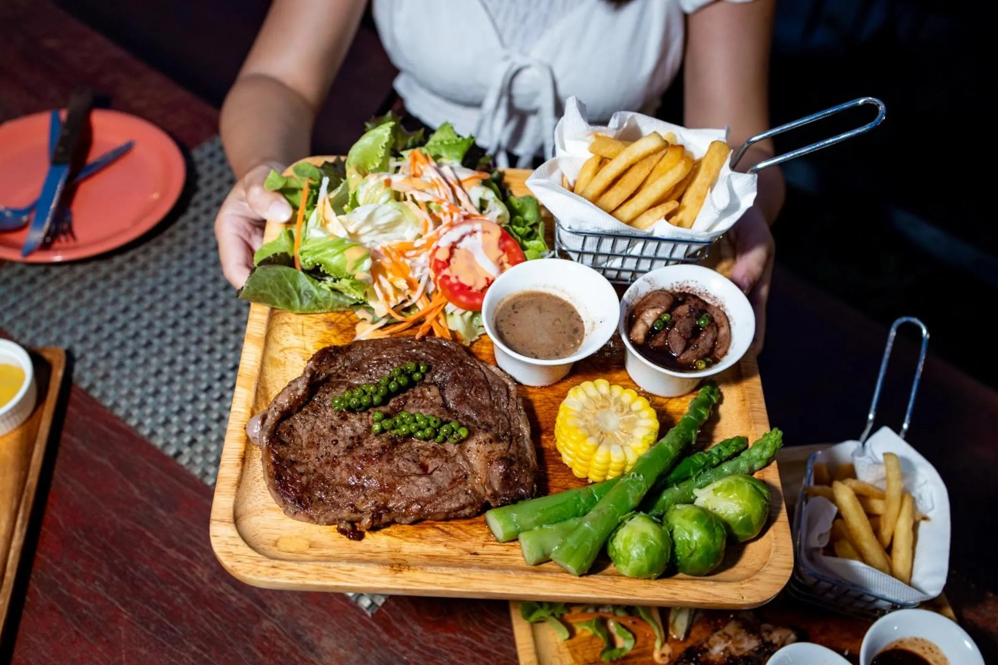 Food and drinks in Khong Chiam Orchid Riverside Resort