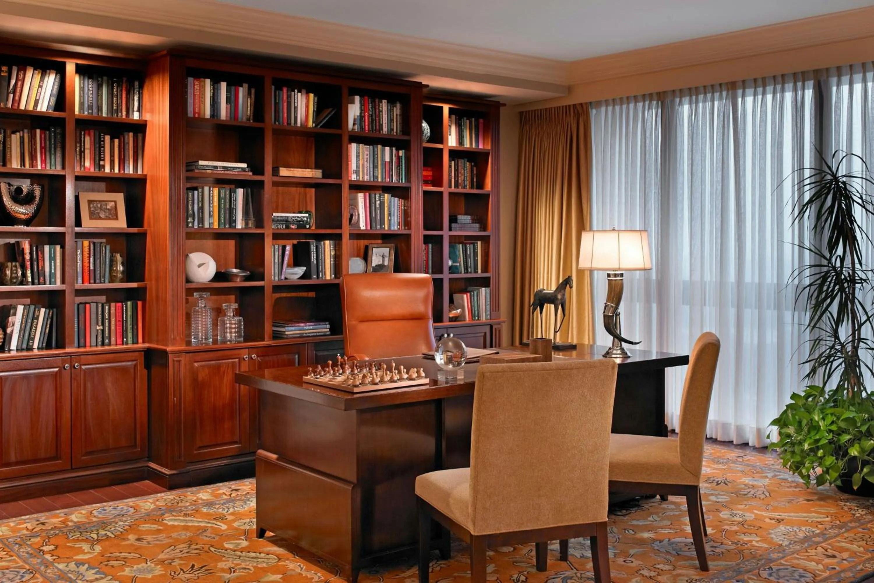 Photo of the whole room in The St. Regis Houston