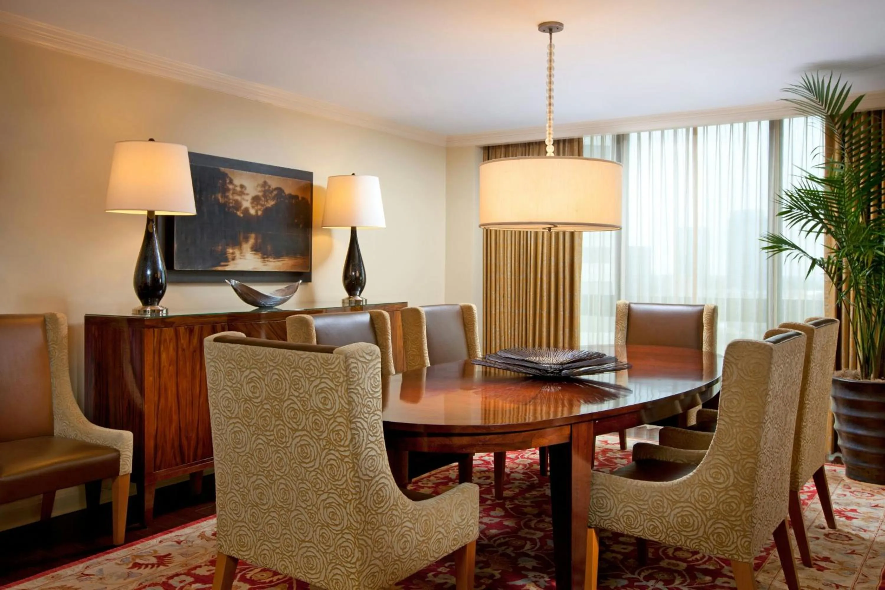 Photo of the whole room in The St. Regis Houston