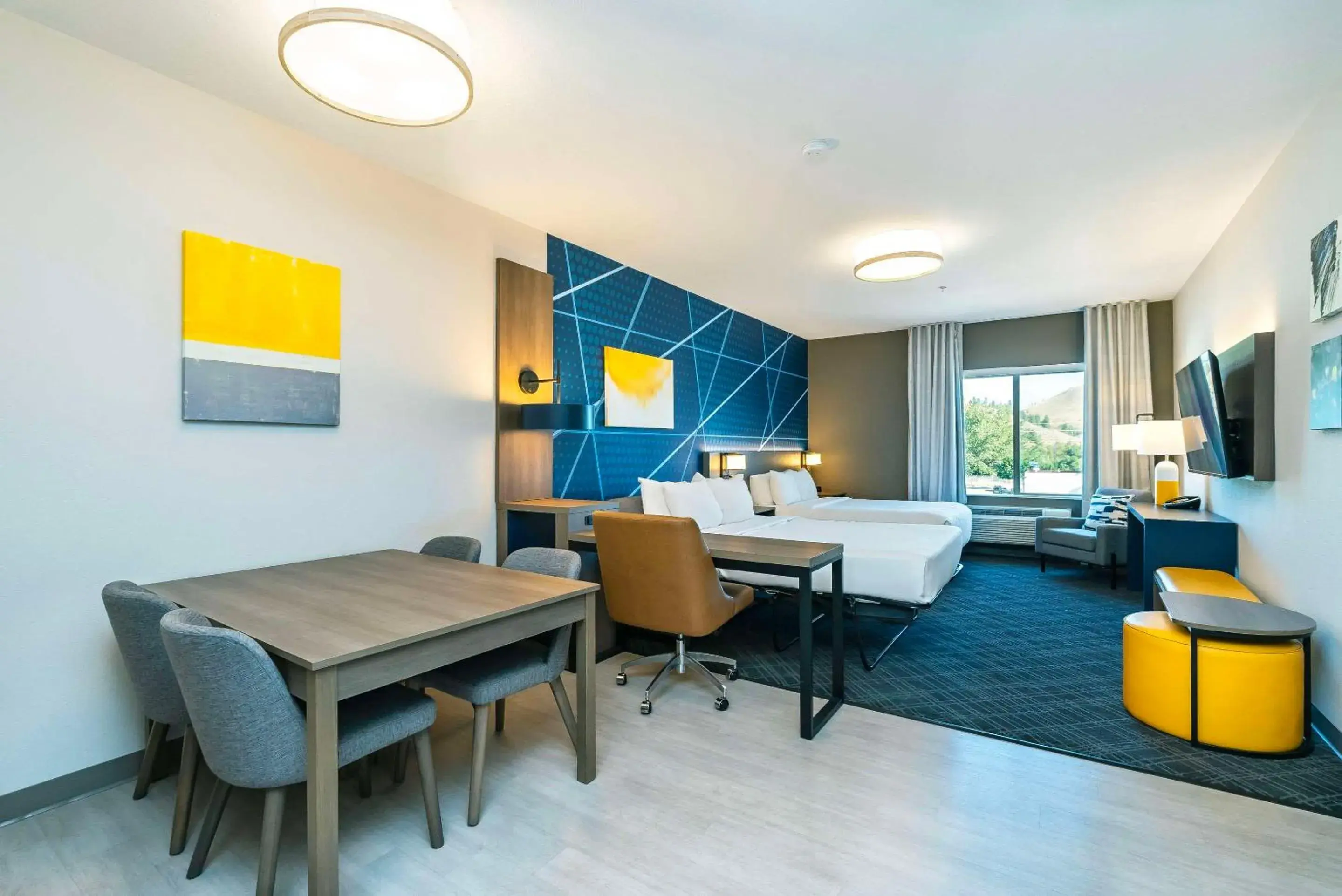 King Suite with Sofa Bed in Comfort Suites Kelowna King Suite with Sofa Bed in Comfort Suites Kelowna