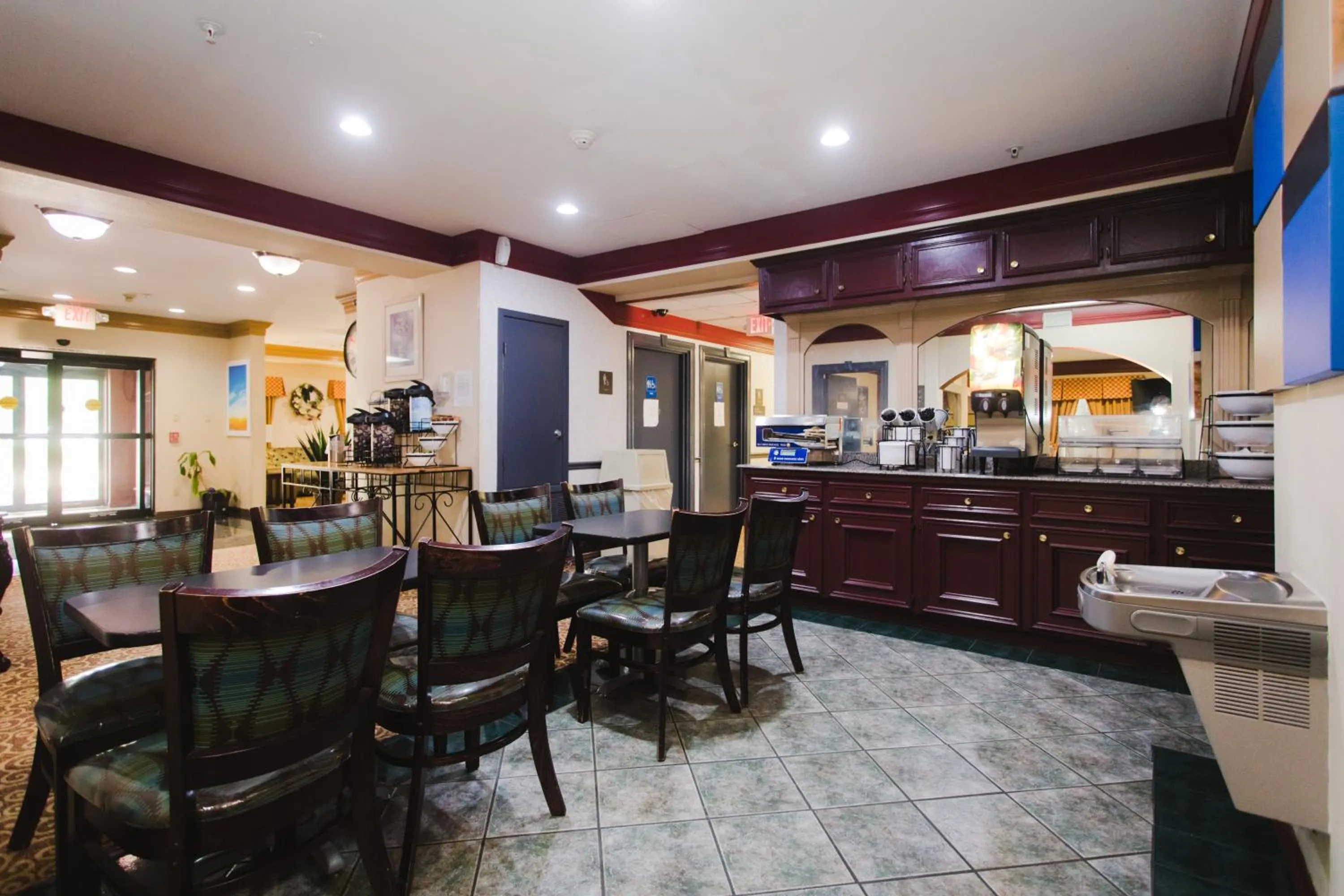 Breakfast in Days Inn by Wyndham Rosenberg