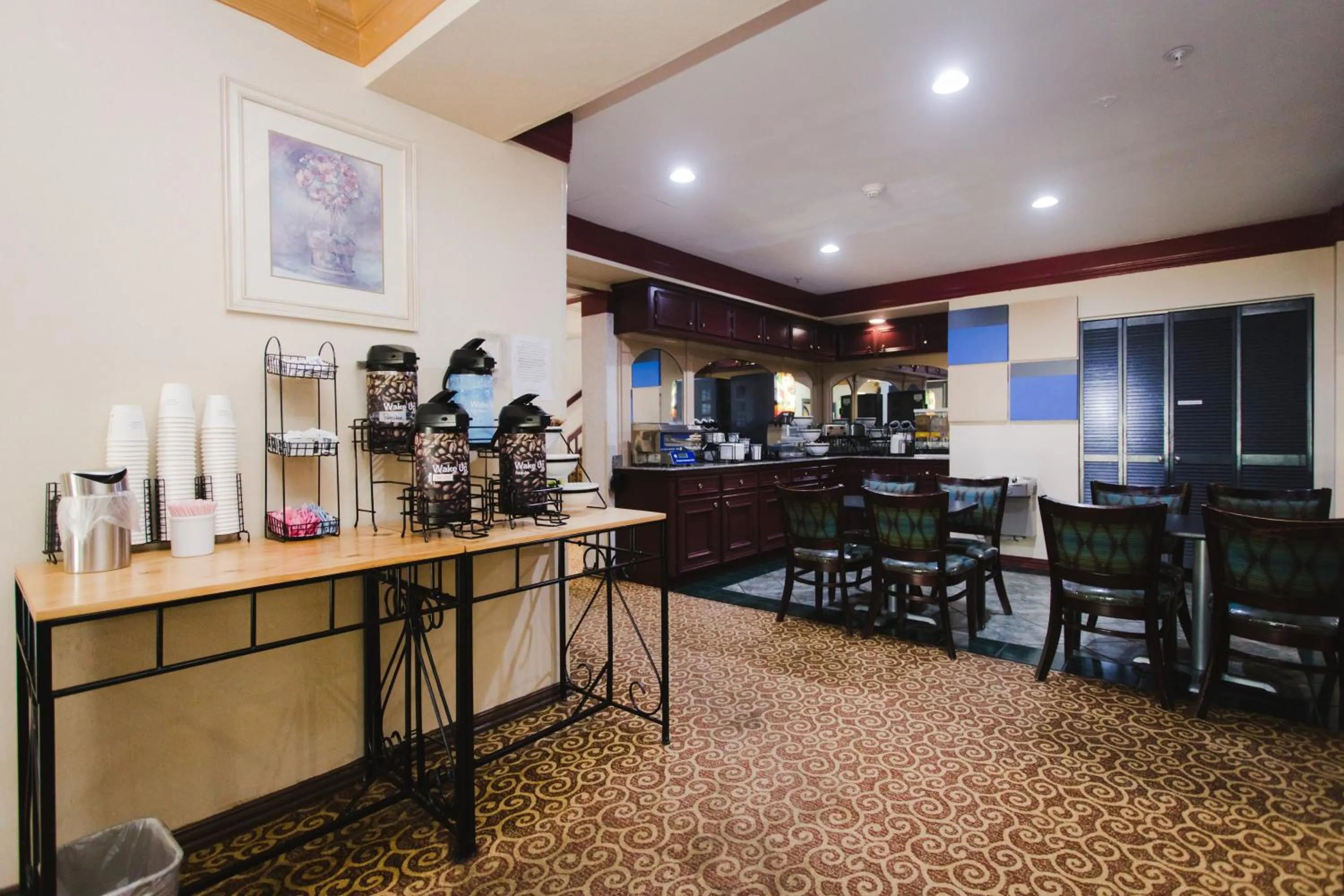 Restaurant/places to eat in Days Inn by Wyndham Rosenberg