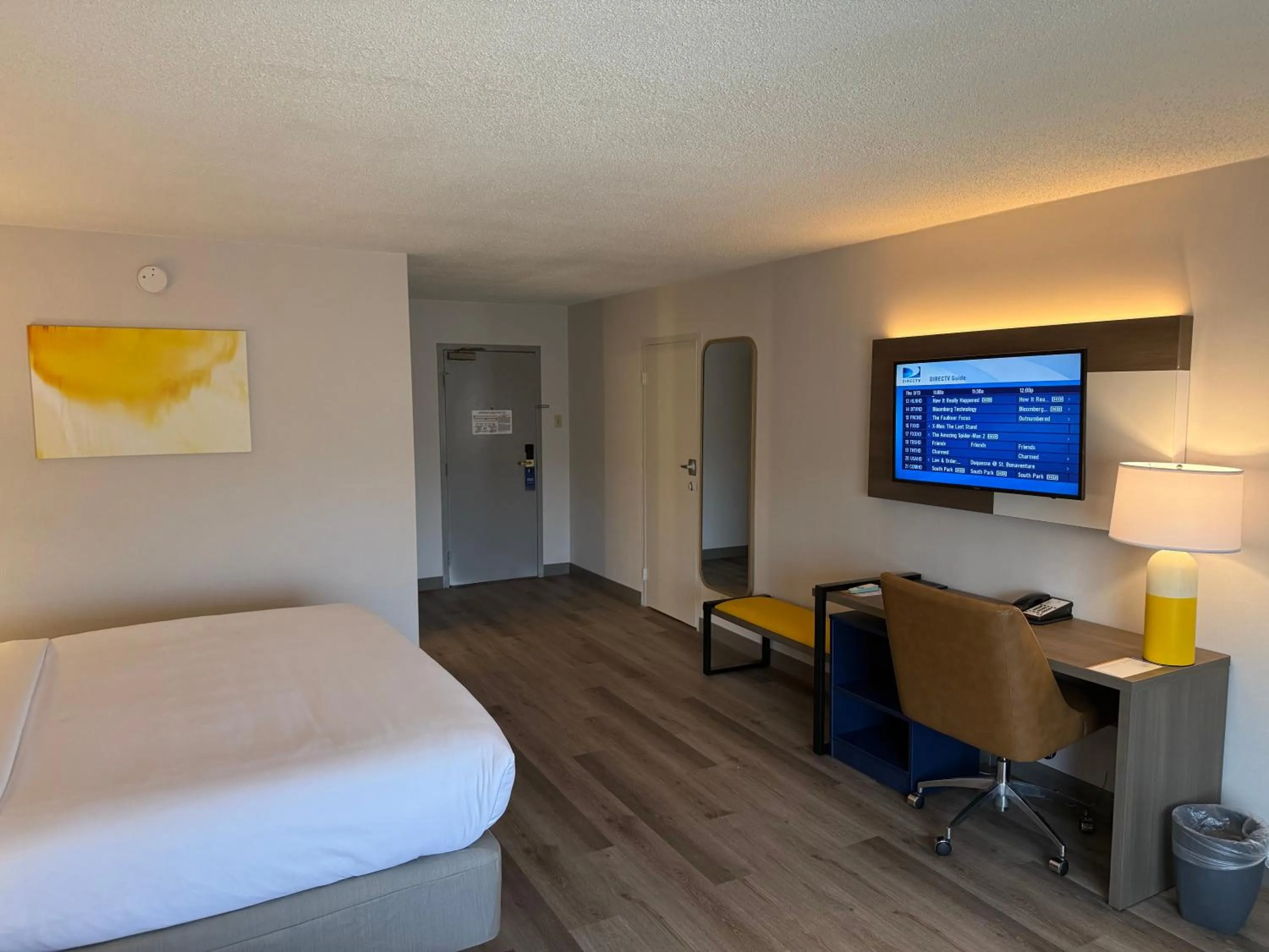 TV and multimedia, Bed in Comfort Inn & Suites Danbury-Bethel