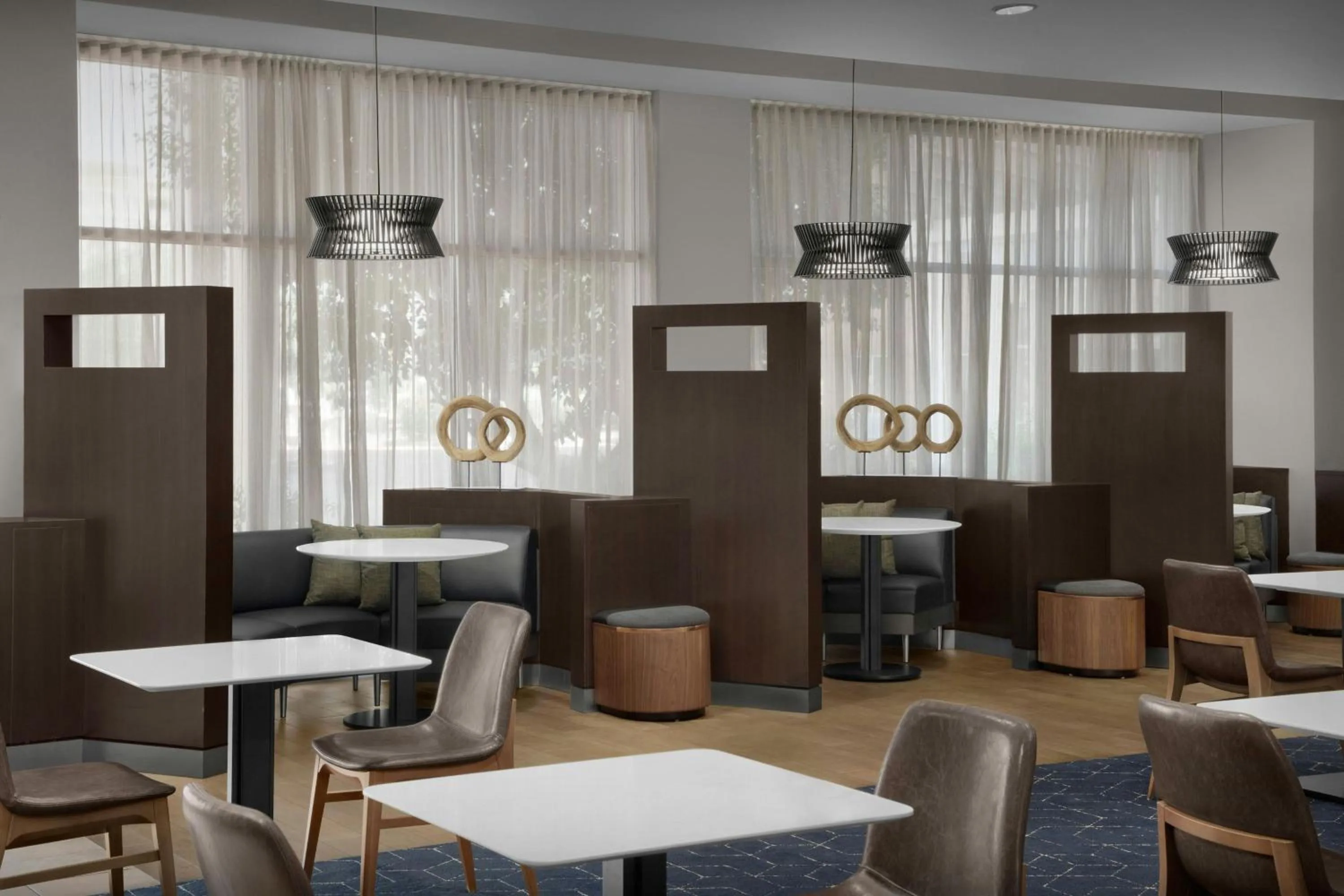 Restaurant/places to eat in Courtyard Phoenix Chandler/Fashion Center