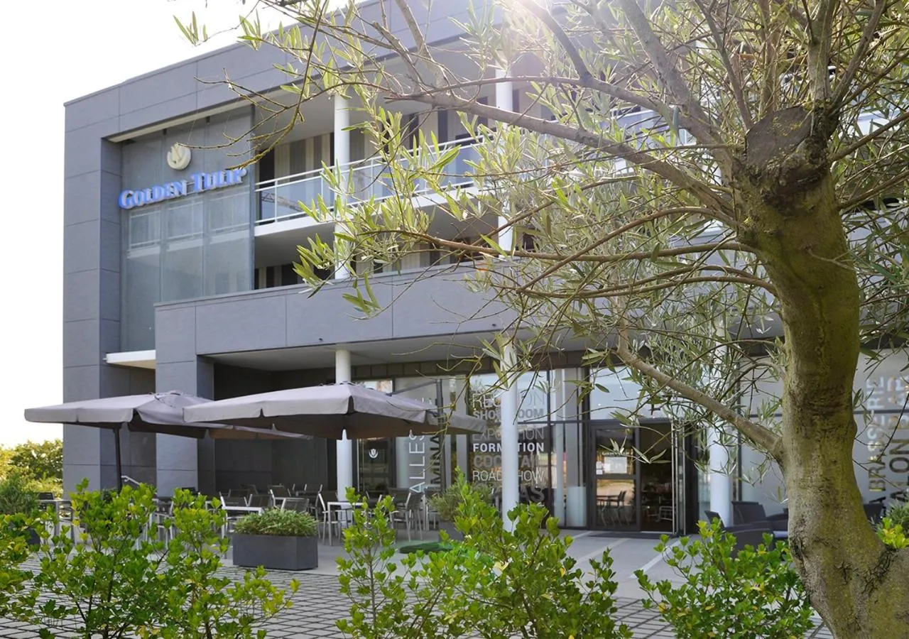 Facade/entrance in Golden Tulip Pornic Suites- Appart Hotel