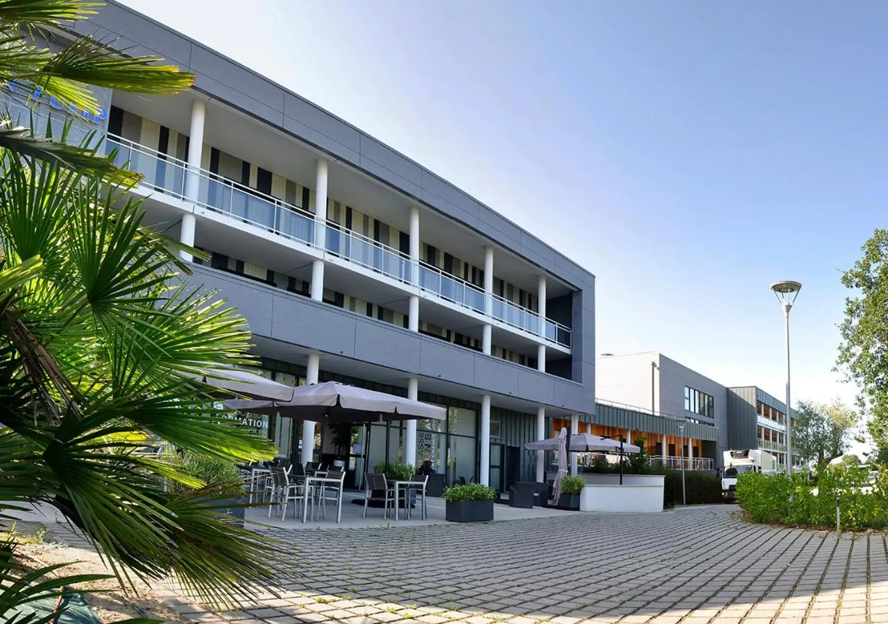 Facade/entrance in Golden Tulip Pornic Suites- Appart Hotel