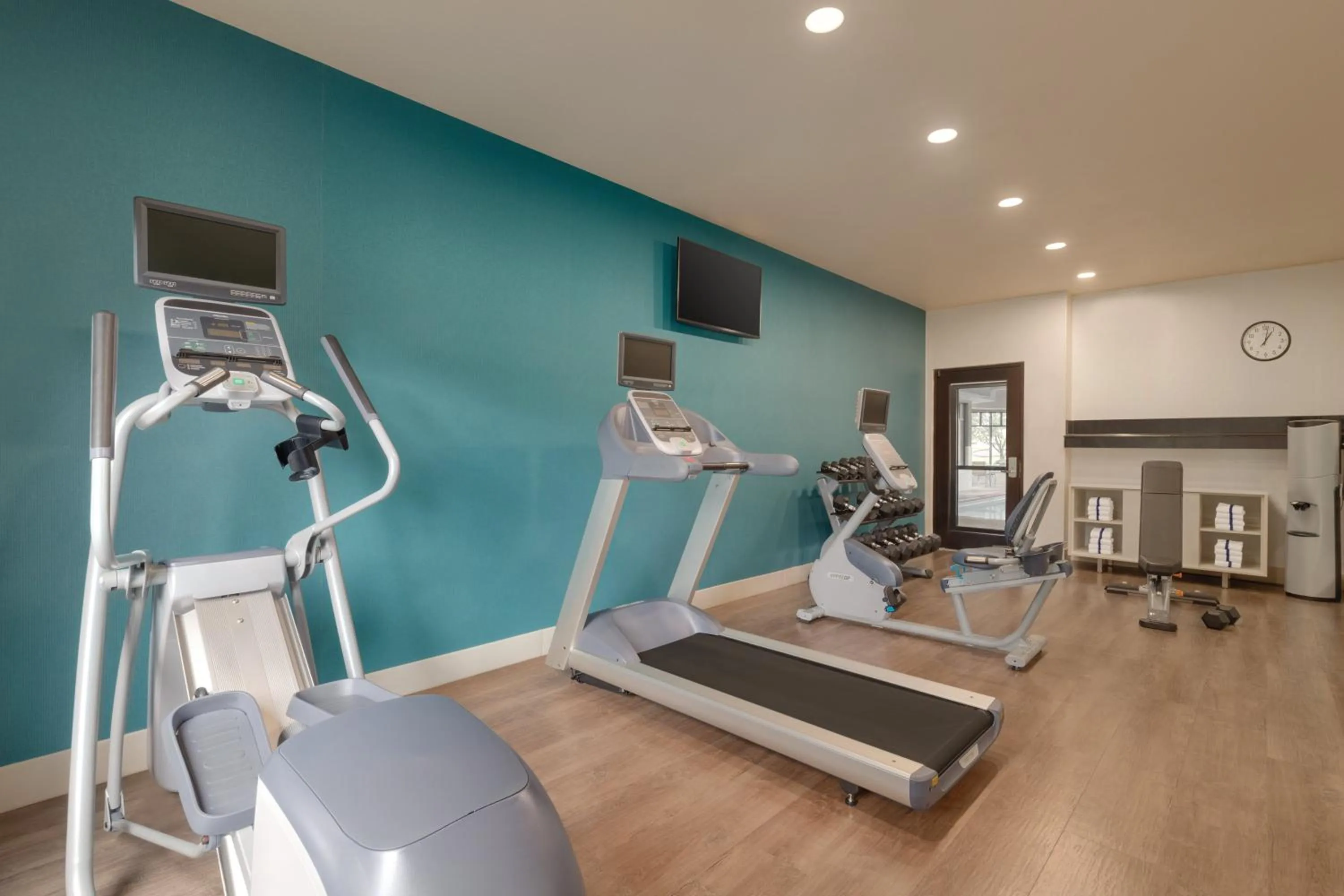 Fitness centre/facilities in Holiday Inn Express Hotel & Suites Lavonia by IHG