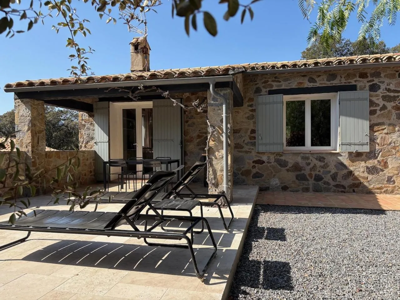 Property building in Les Aurochs