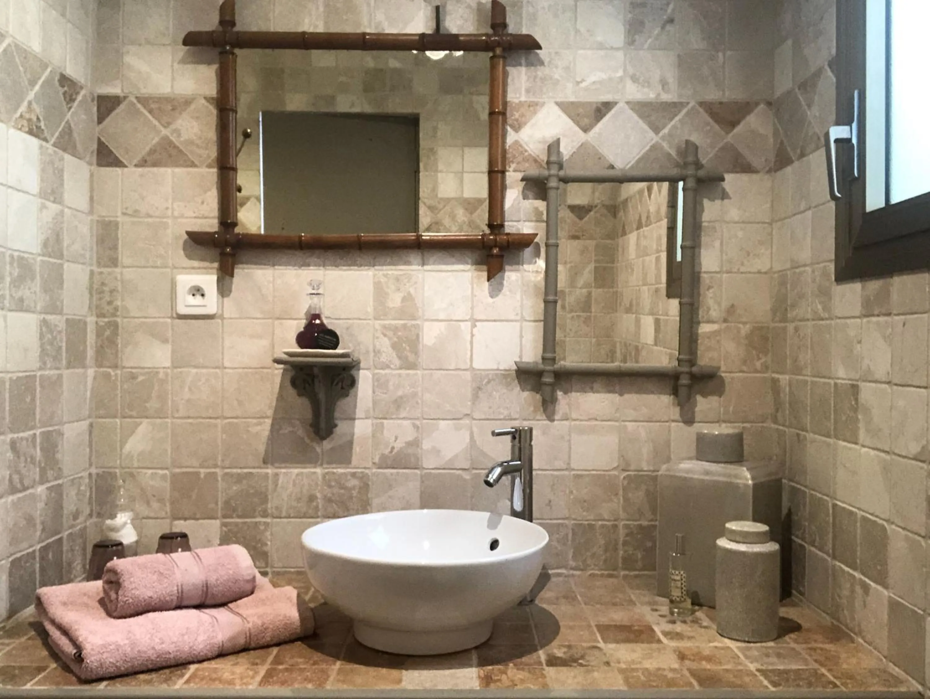 Bathroom in Les Aurochs