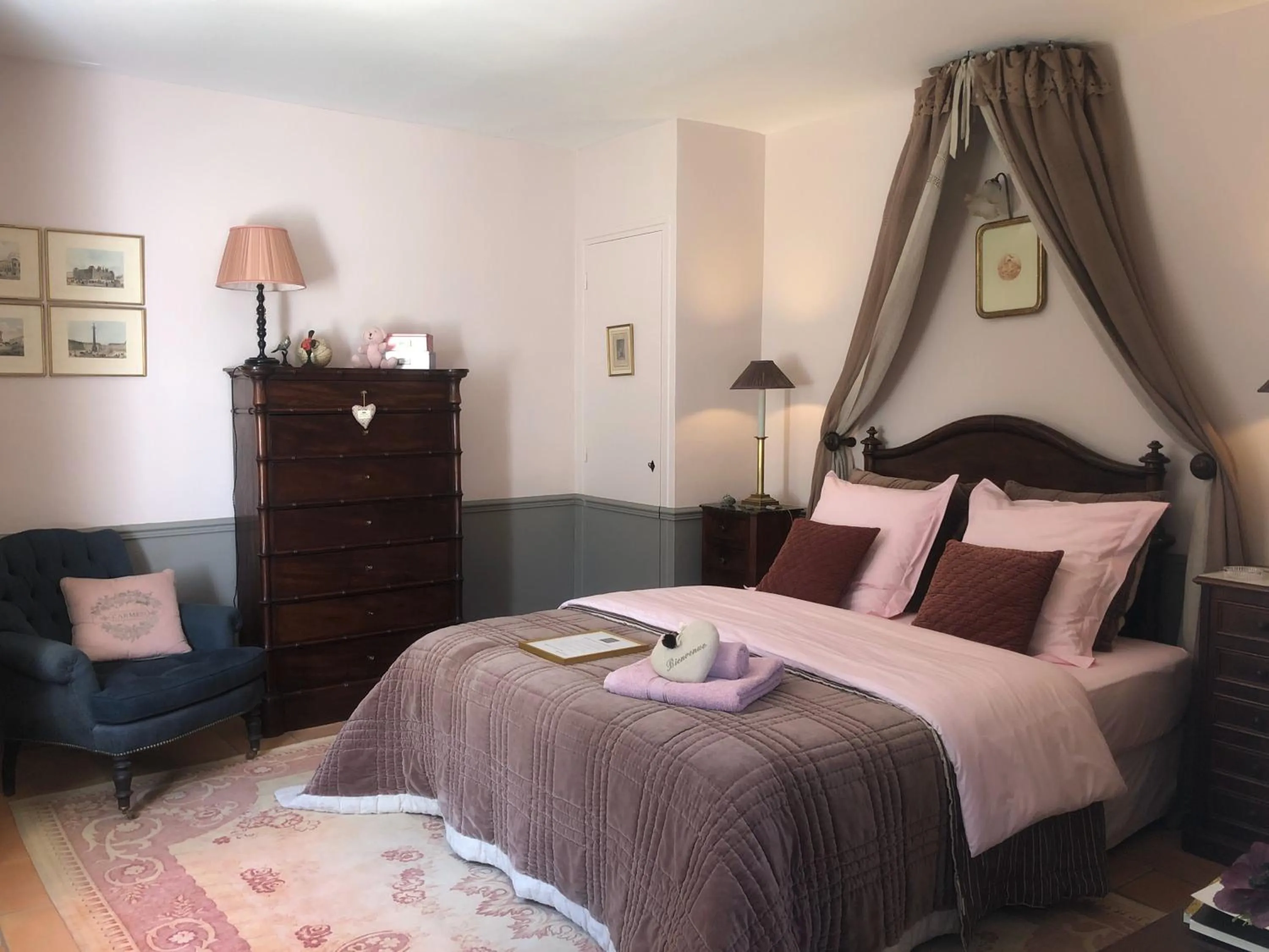 Photo of the whole room in Les Aurochs