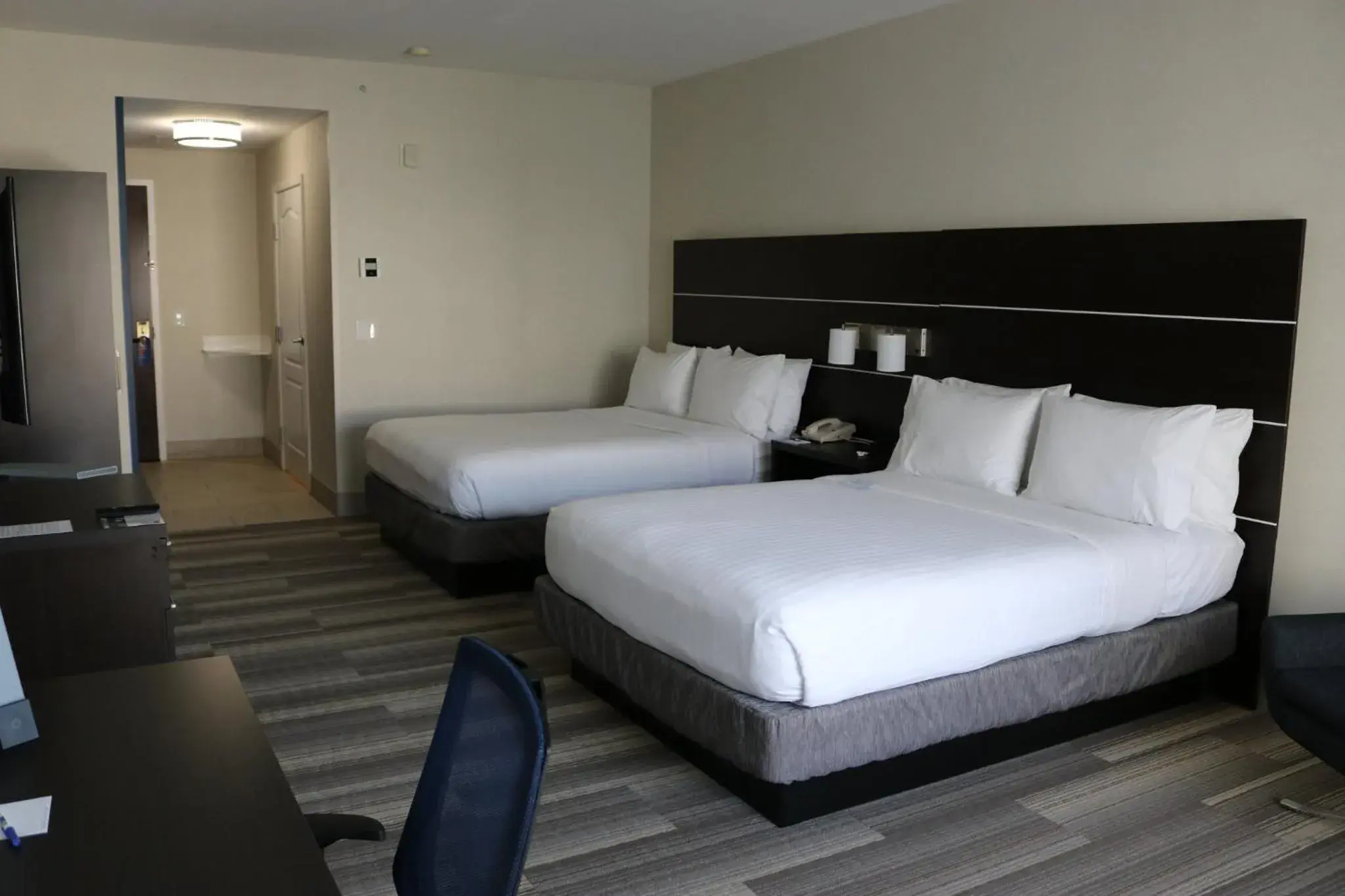 Queen Room - Mobility Access/Hearing Accessible in Holiday Inn Express Hotel & Suites El Dorado Hills by IHG Queen Room - Mobility Access/Hearing Accessible in Holiday Inn Express Hotel & Suites El Dorado Hills by IHG
