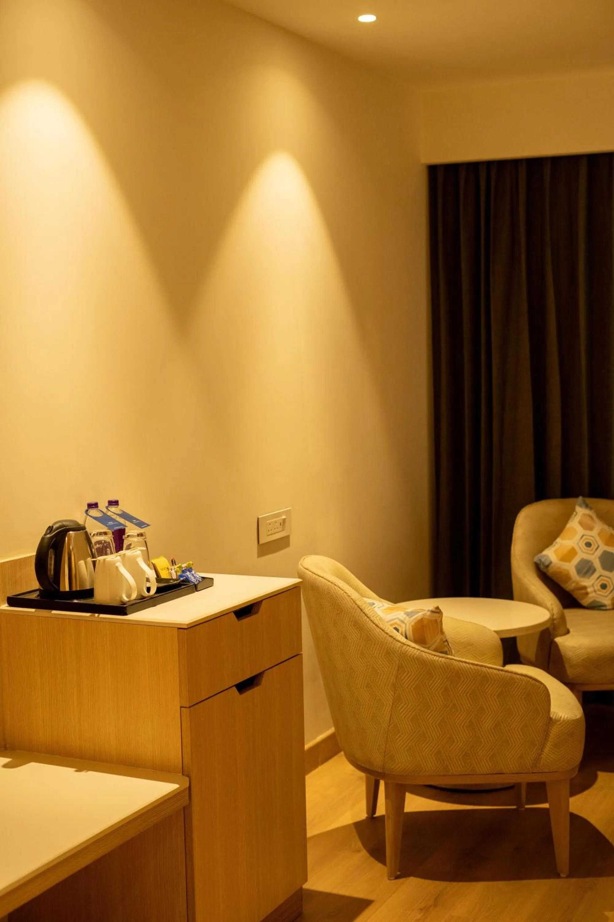 Seating area in Best Western AH1 Amritsar