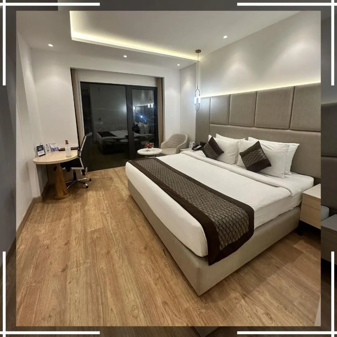 Balcony/Terrace, Bed in Best Western AH1 Amritsar