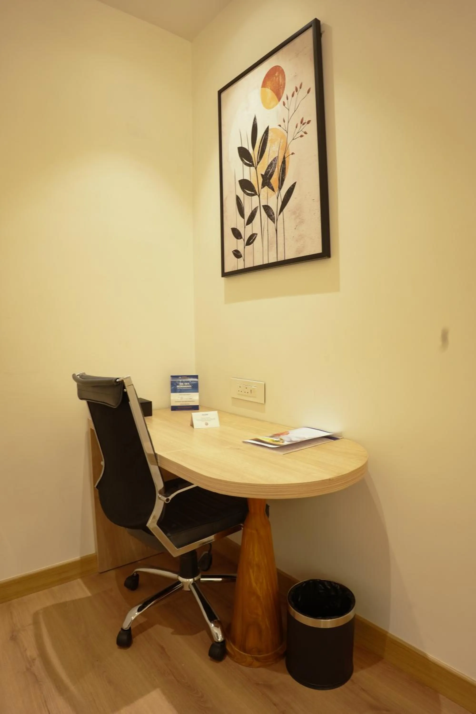 Seating area in Best Western AH1 Amritsar