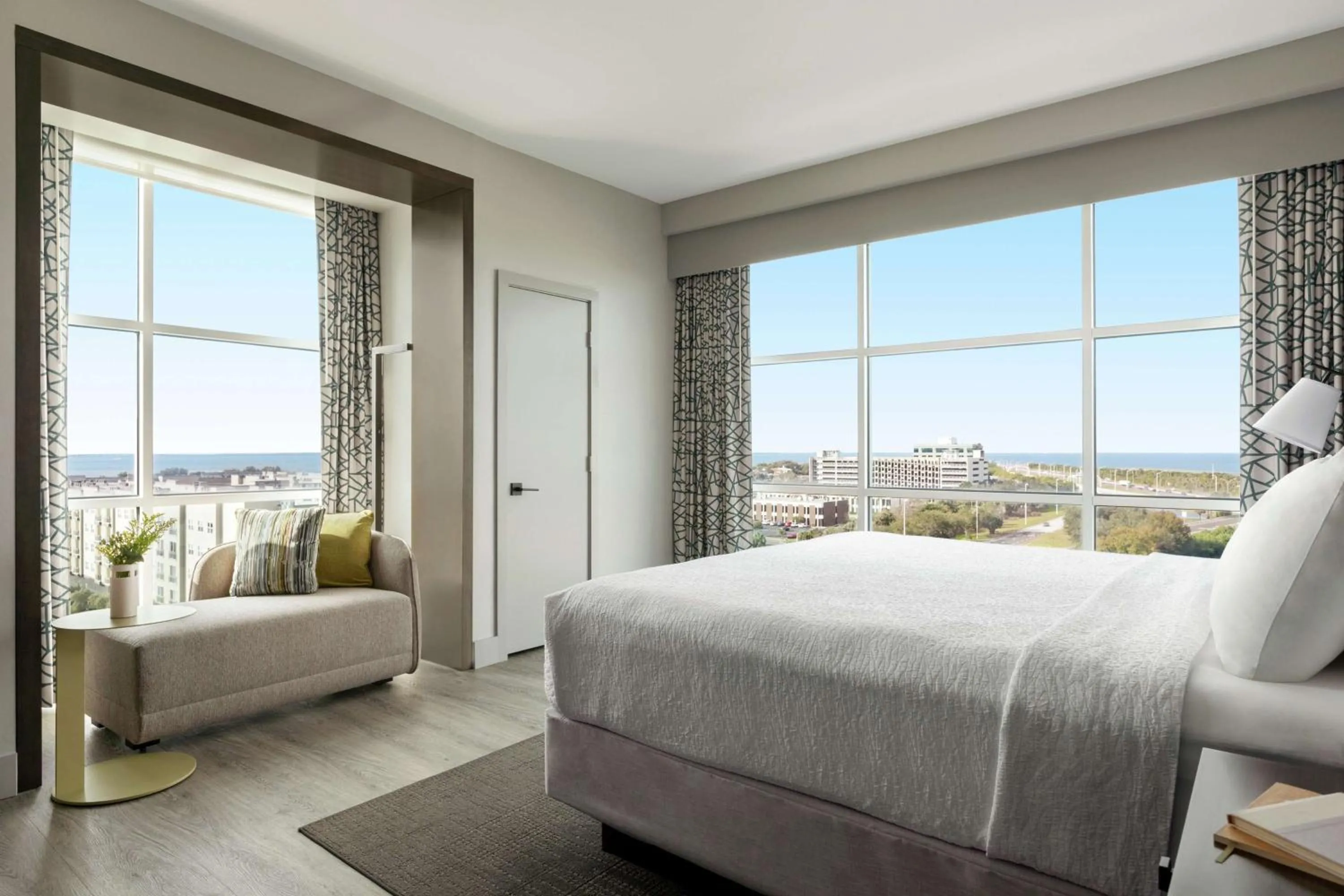 View (from property/room), Bed in Hotel Alba Tampa, Tapestry Collection By Hilton