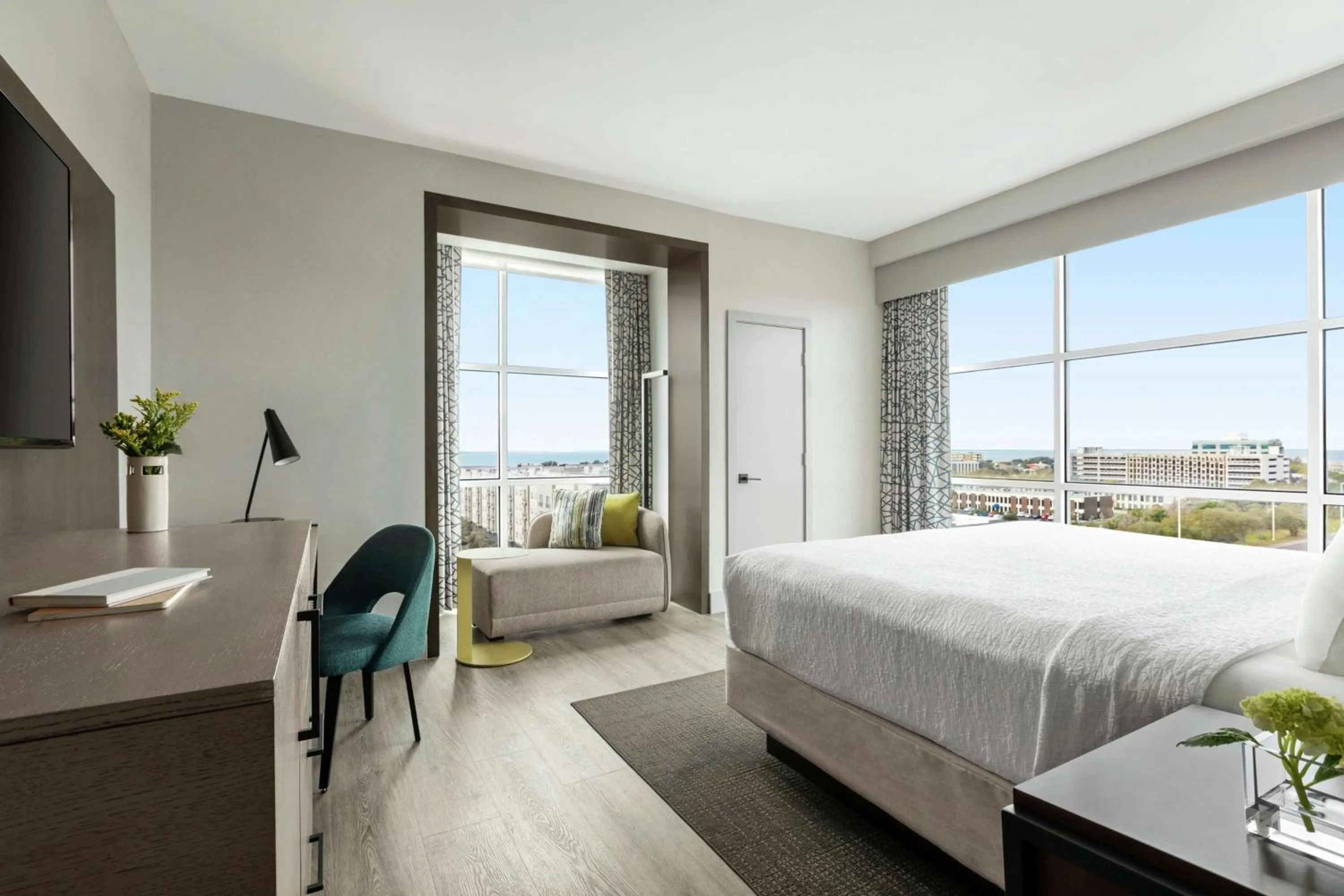 Bedroom, Bed in Hotel Alba Tampa, Tapestry Collection By Hilton