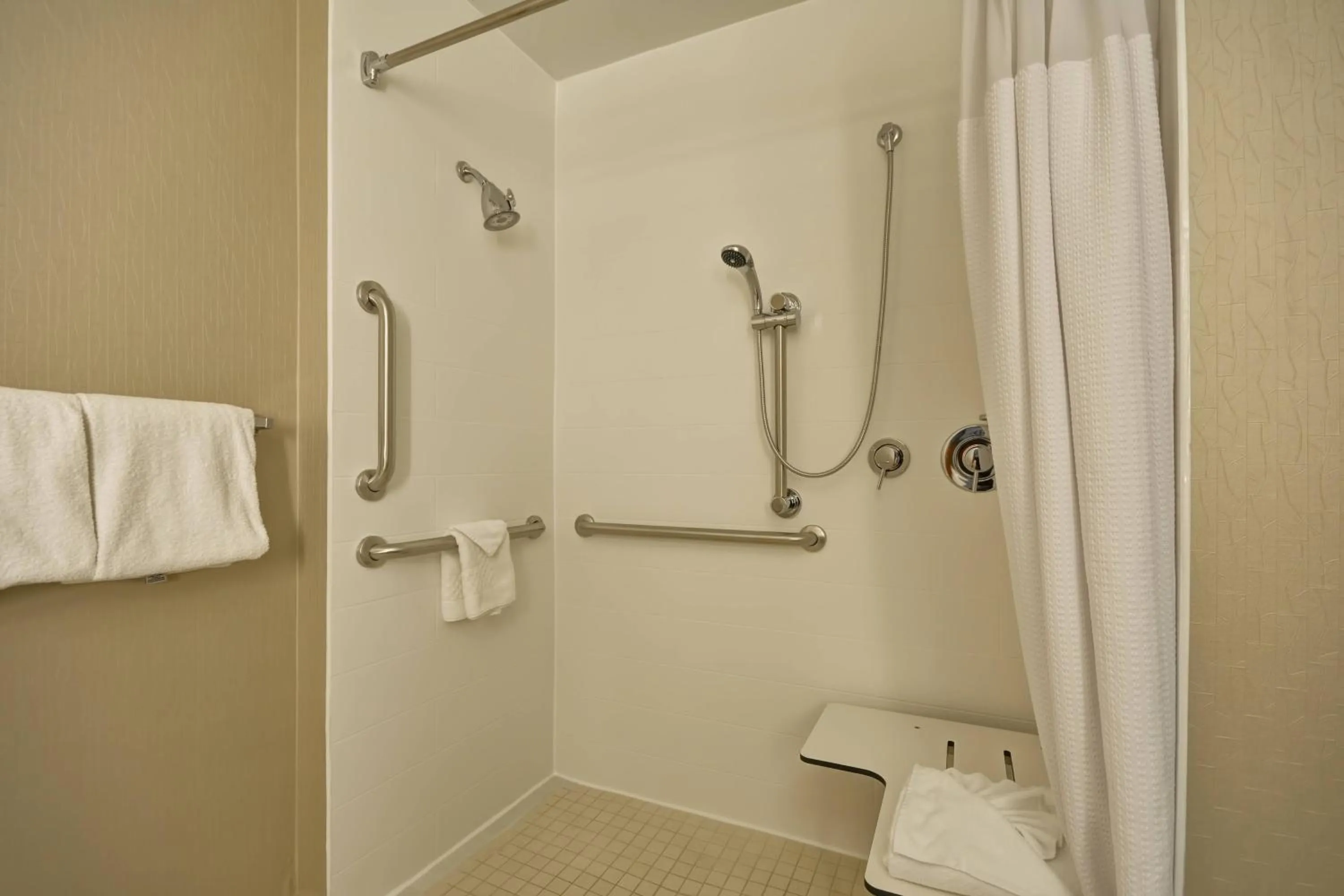 Bathroom in SpringHill Suites by Marriott San Antonio Medical Center/Northwest
